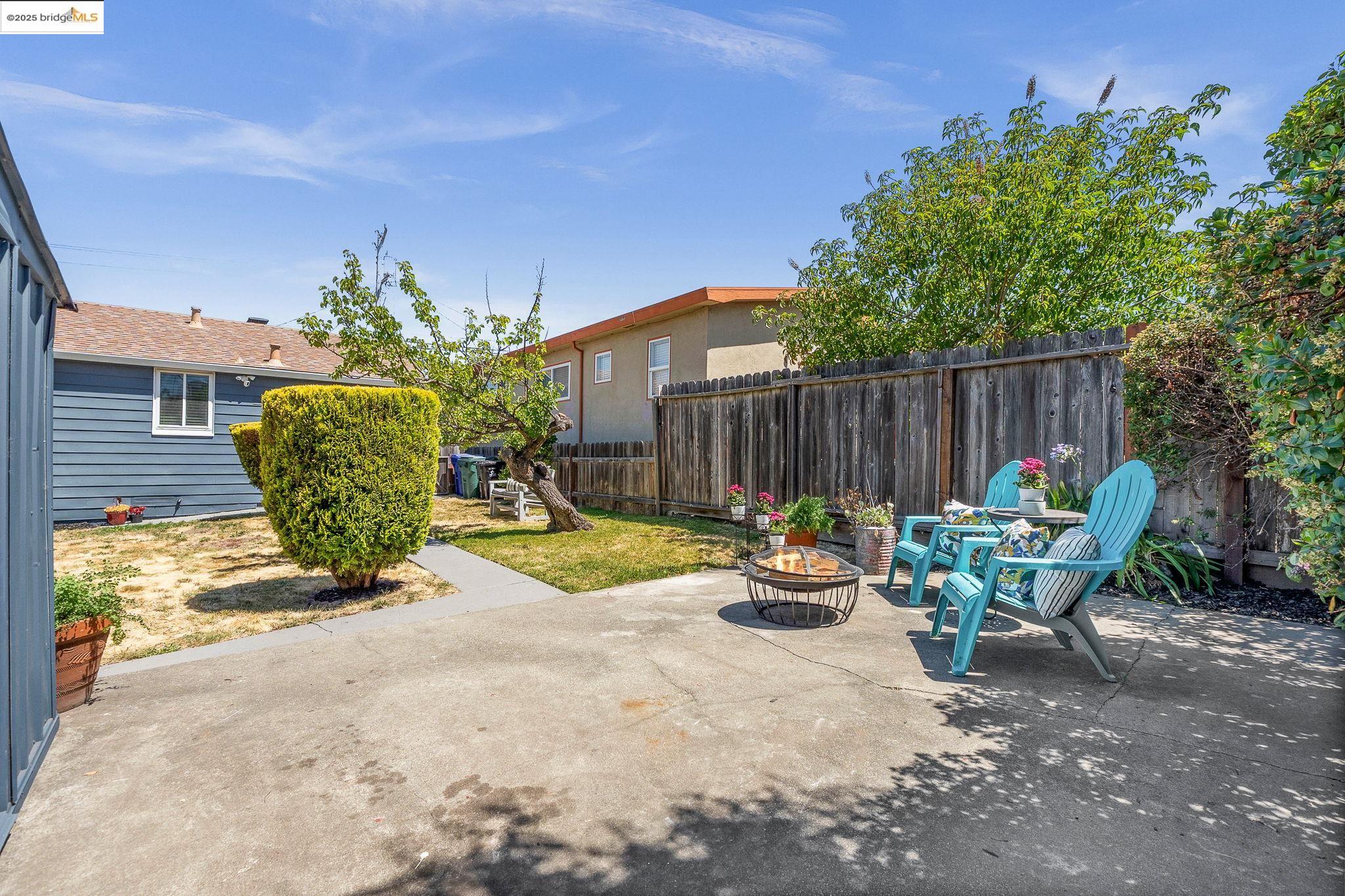 Detail Gallery Image 33 of 38 For 5440 Sutter Ave, Richmond,  CA 94804 - 2 Beds | 1 Baths