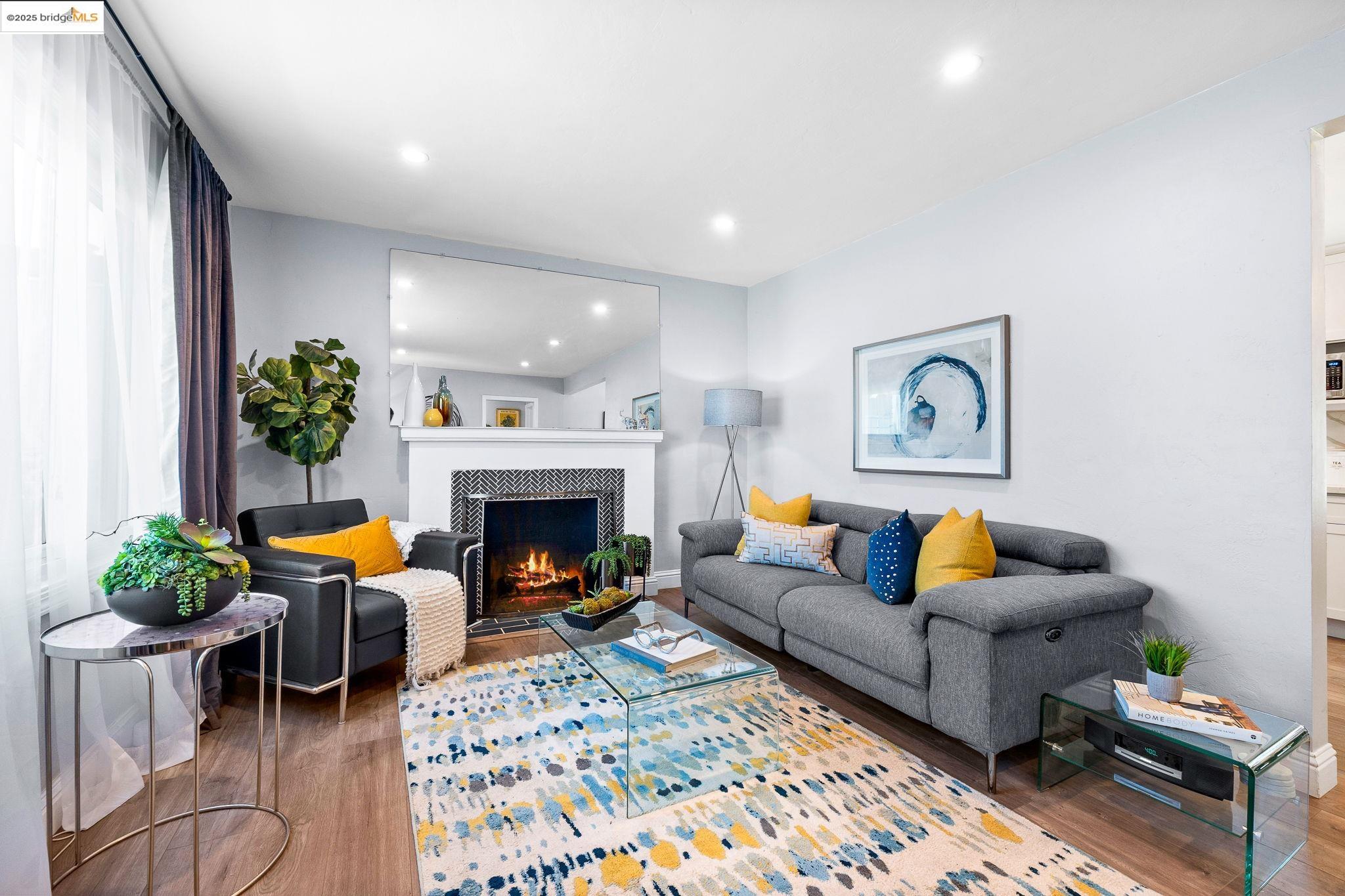 Detail Gallery Image 8 of 38 For 5440 Sutter Ave, Richmond,  CA 94804 - 2 Beds | 1 Baths