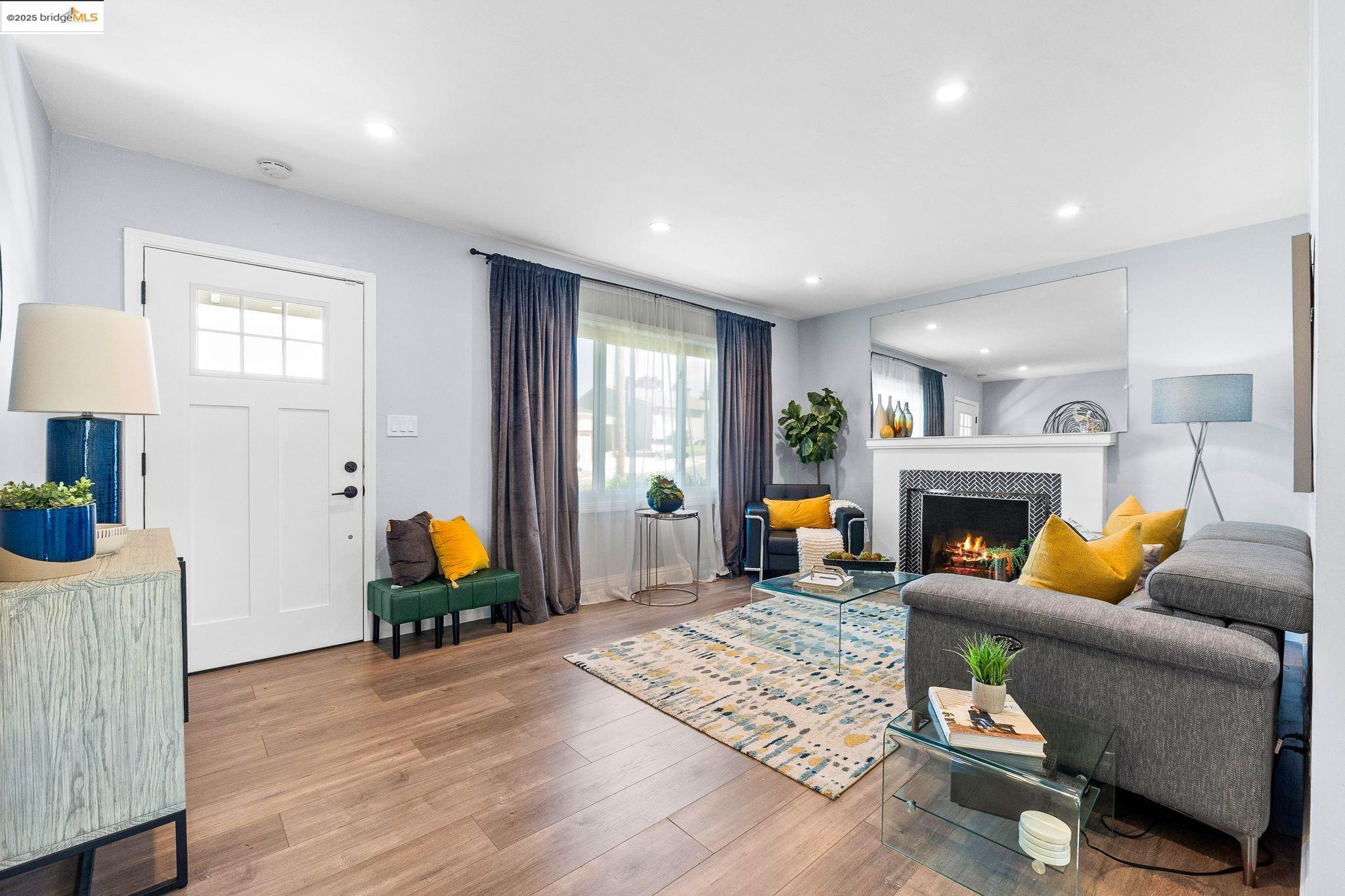 Detail Gallery Image 10 of 38 For 5440 Sutter Ave, Richmond,  CA 94804 - 2 Beds | 1 Baths