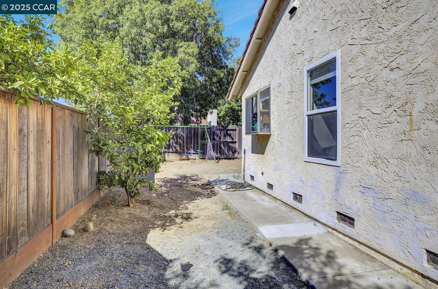 Detail Gallery Image 17 of 27 For 2813 Carob St, Antioch,  CA 94509 - 3 Beds | 2 Baths