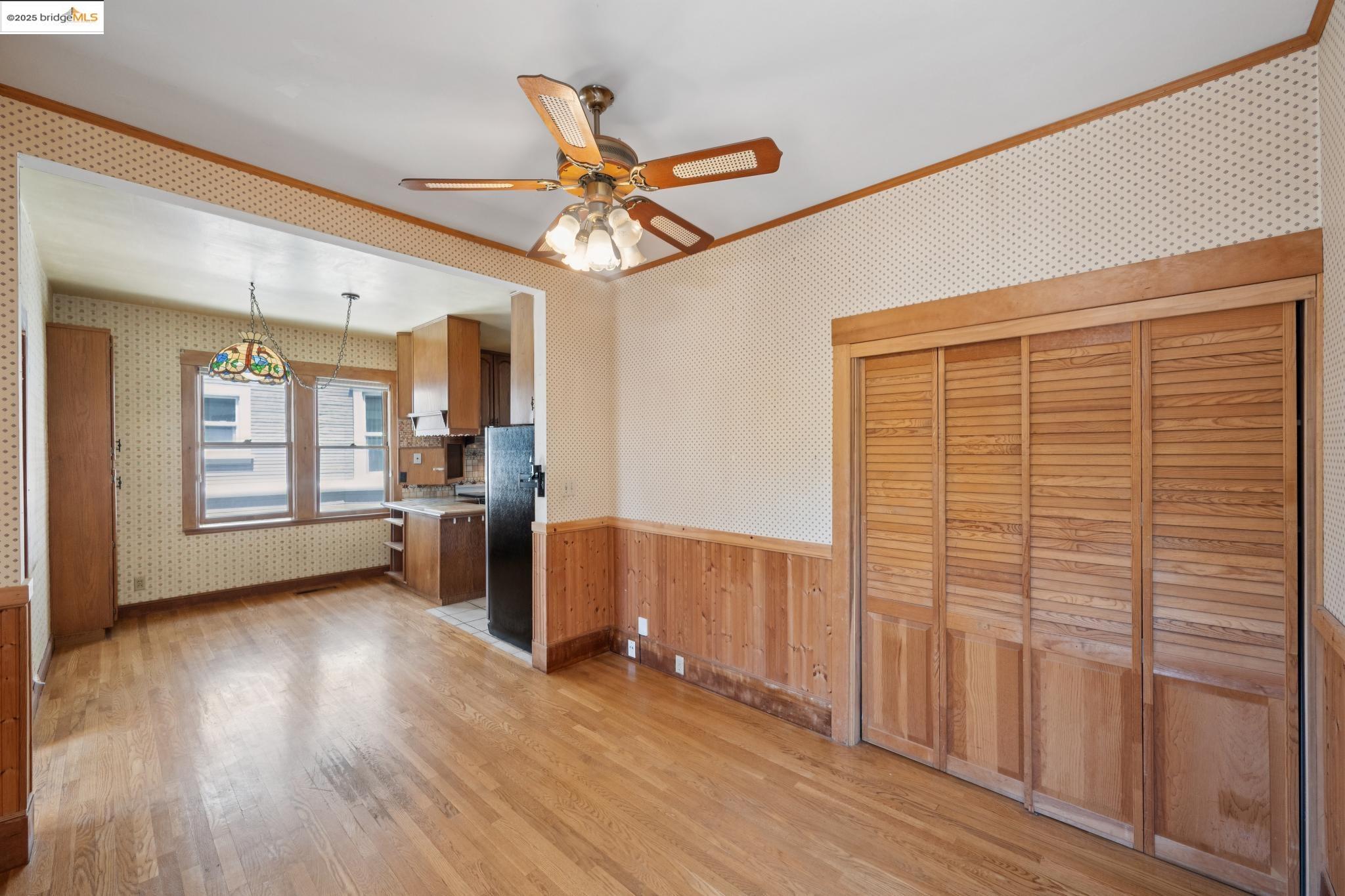 Detail Gallery Image 8 of 11 For 1247 Regent St, Alameda,  CA 94501 - 3 Beds | 2 Baths