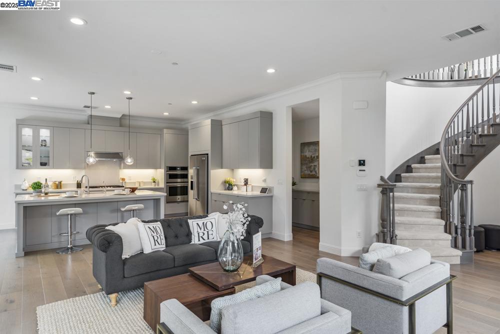 Detail Gallery Image 11 of 59 For 301 Arrowleaf St, San Ramon,  CA 94582 - 4 Beds | 3/1 Baths