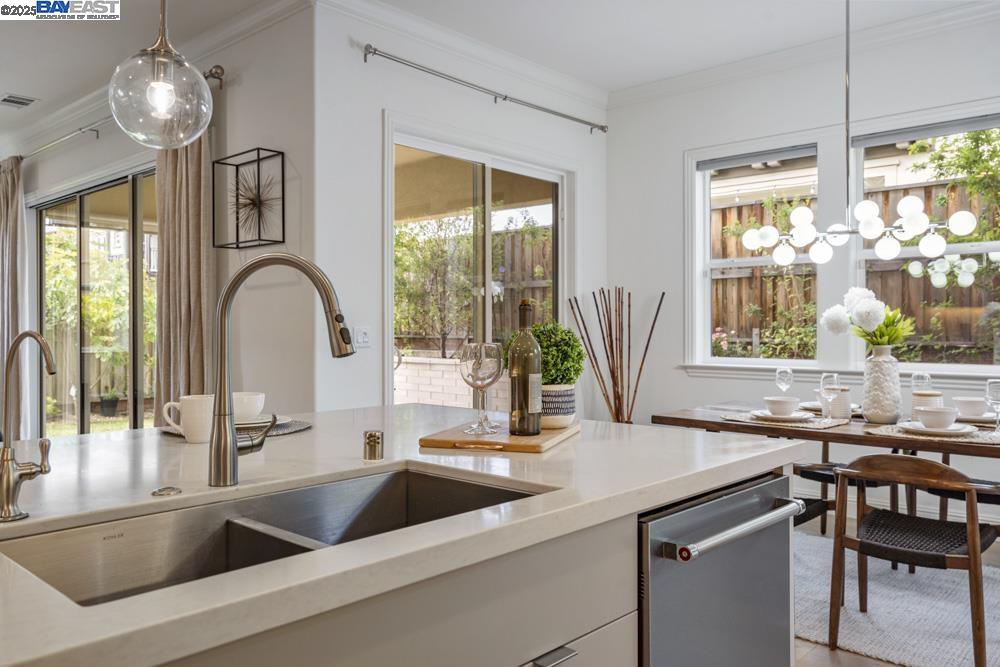 Detail Gallery Image 18 of 59 For 301 Arrowleaf St, San Ramon,  CA 94582 - 4 Beds | 3/1 Baths
