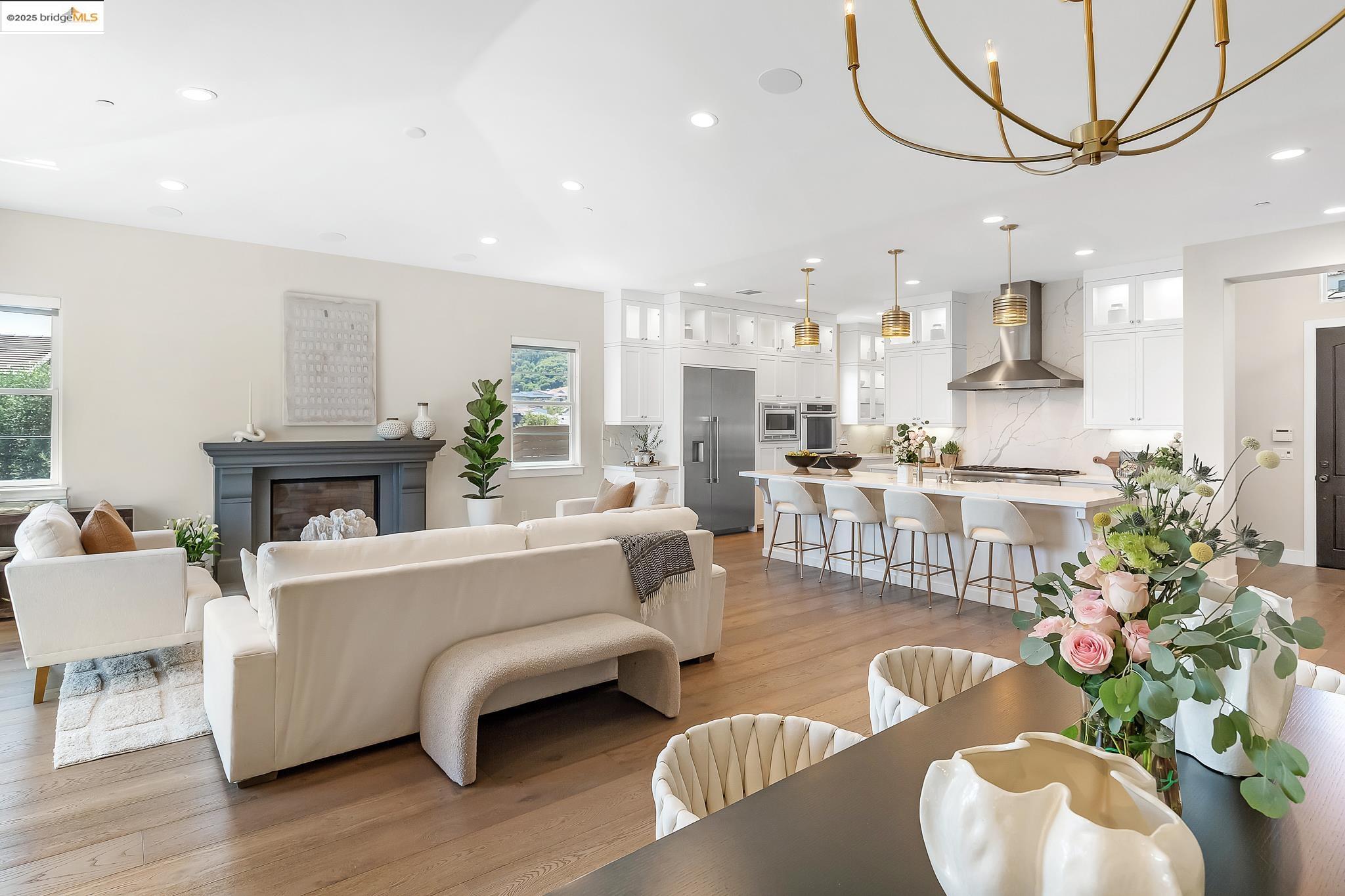 Detail Gallery Image 13 of 60 For 63 Tomcat Way, Orinda,  CA 94563 - 4 Beds | 4 Baths