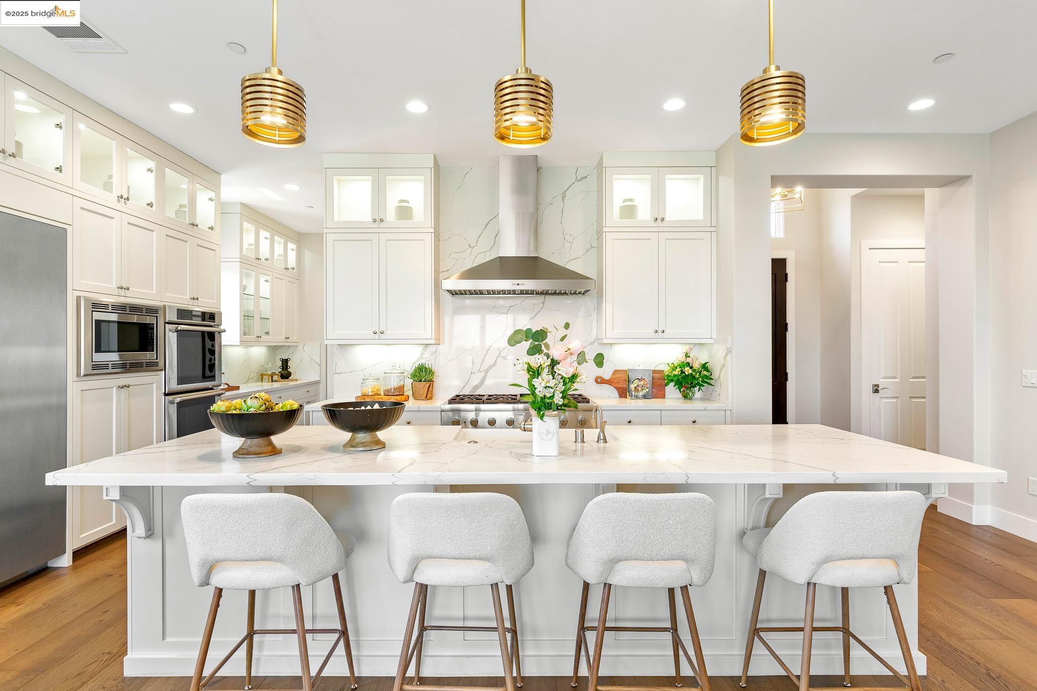 Detail Gallery Image 14 of 60 For 63 Tomcat Way, Orinda,  CA 94563 - 4 Beds | 4 Baths