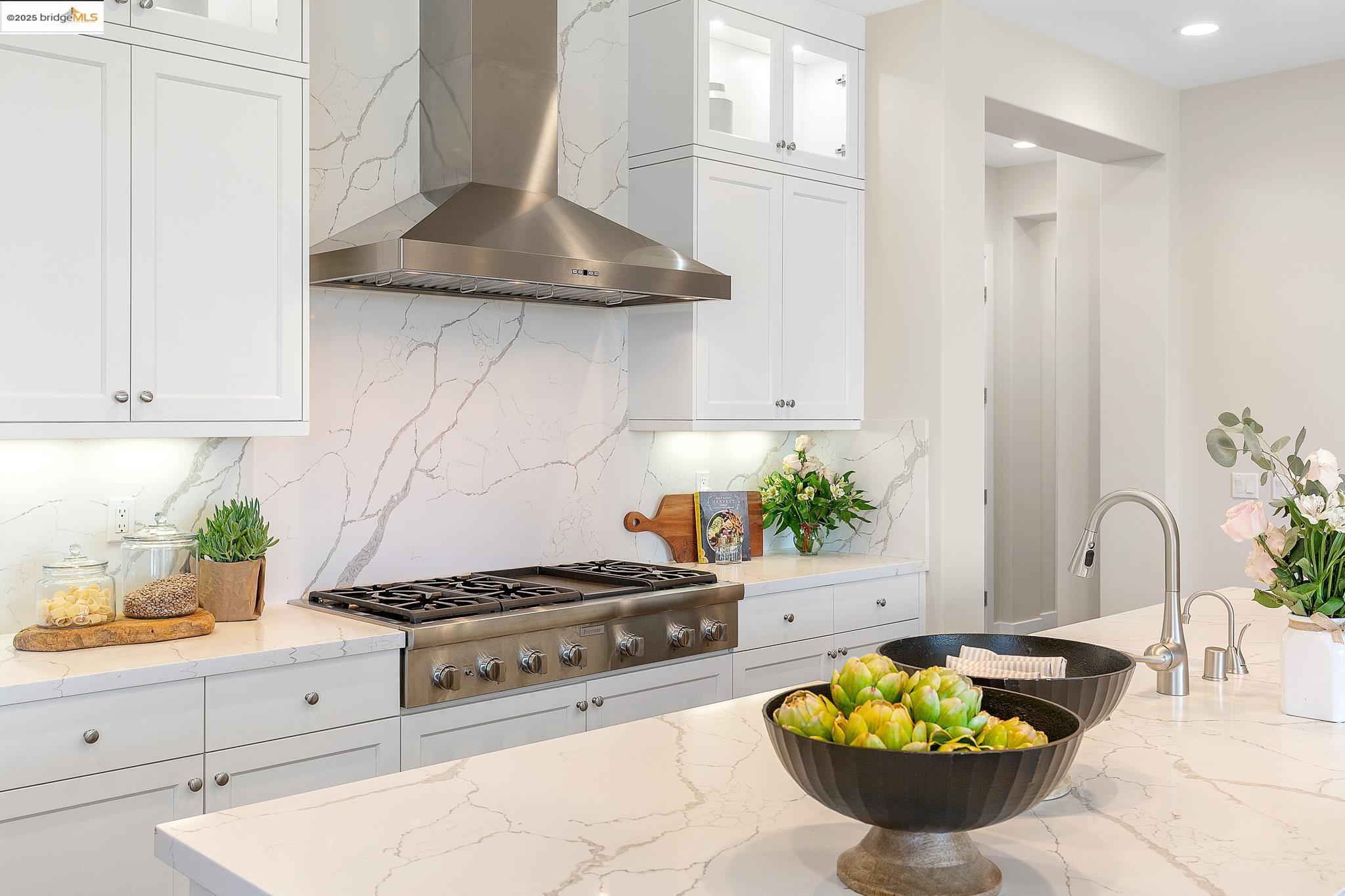 Detail Gallery Image 16 of 60 For 63 Tomcat Way, Orinda,  CA 94563 - 4 Beds | 4 Baths