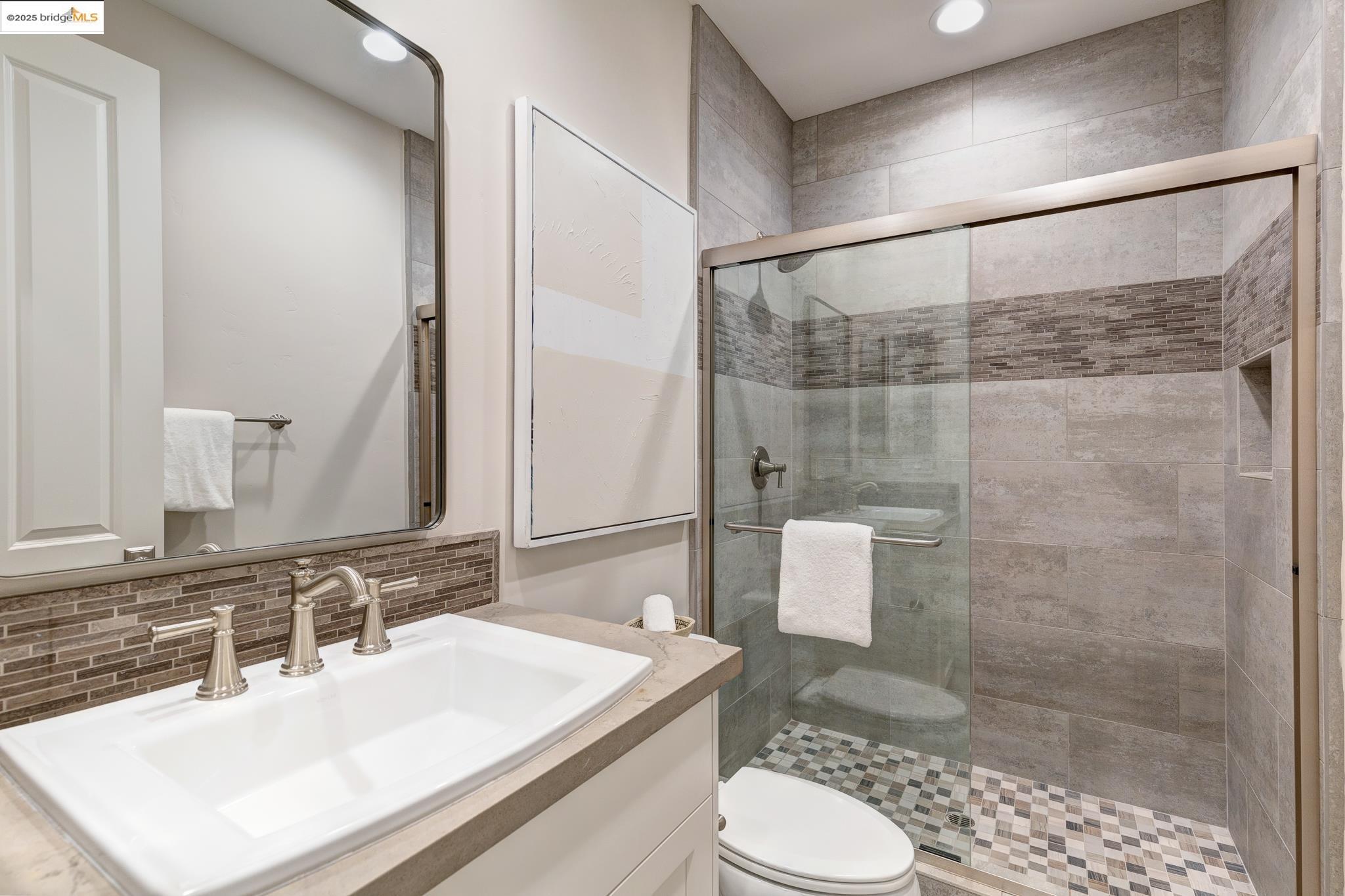 Detail Gallery Image 39 of 60 For 63 Tomcat Way, Orinda,  CA 94563 - 4 Beds | 4 Baths