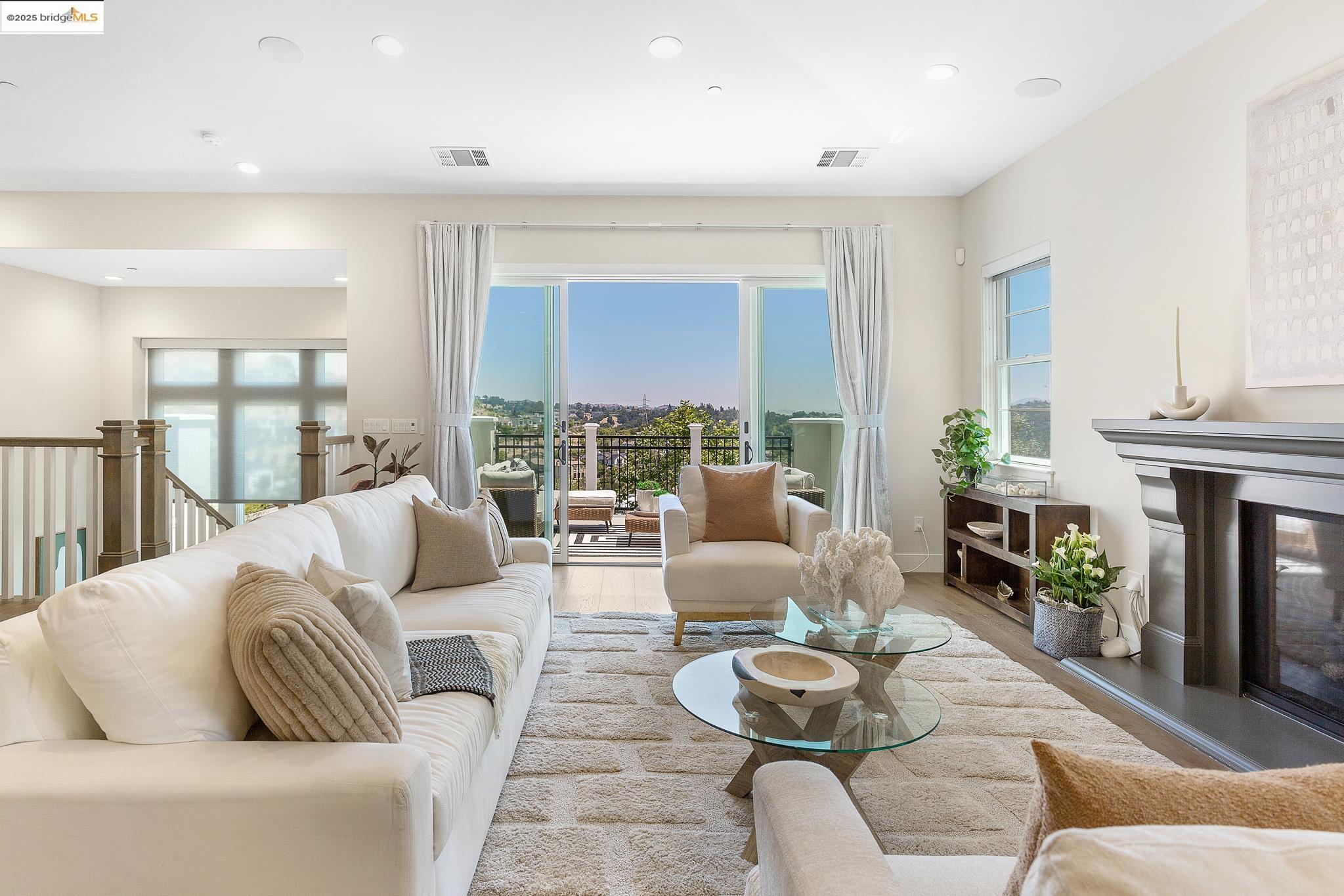 Detail Gallery Image 7 of 60 For 63 Tomcat Way, Orinda,  CA 94563 - 4 Beds | 4 Baths