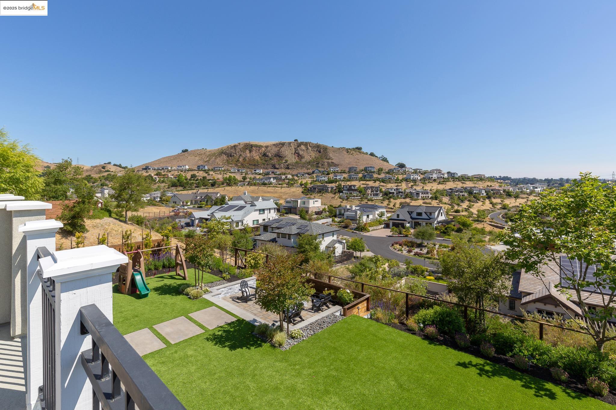 Detail Gallery Image 10 of 60 For 63 Tomcat Way, Orinda,  CA 94563 - 4 Beds | 4 Baths