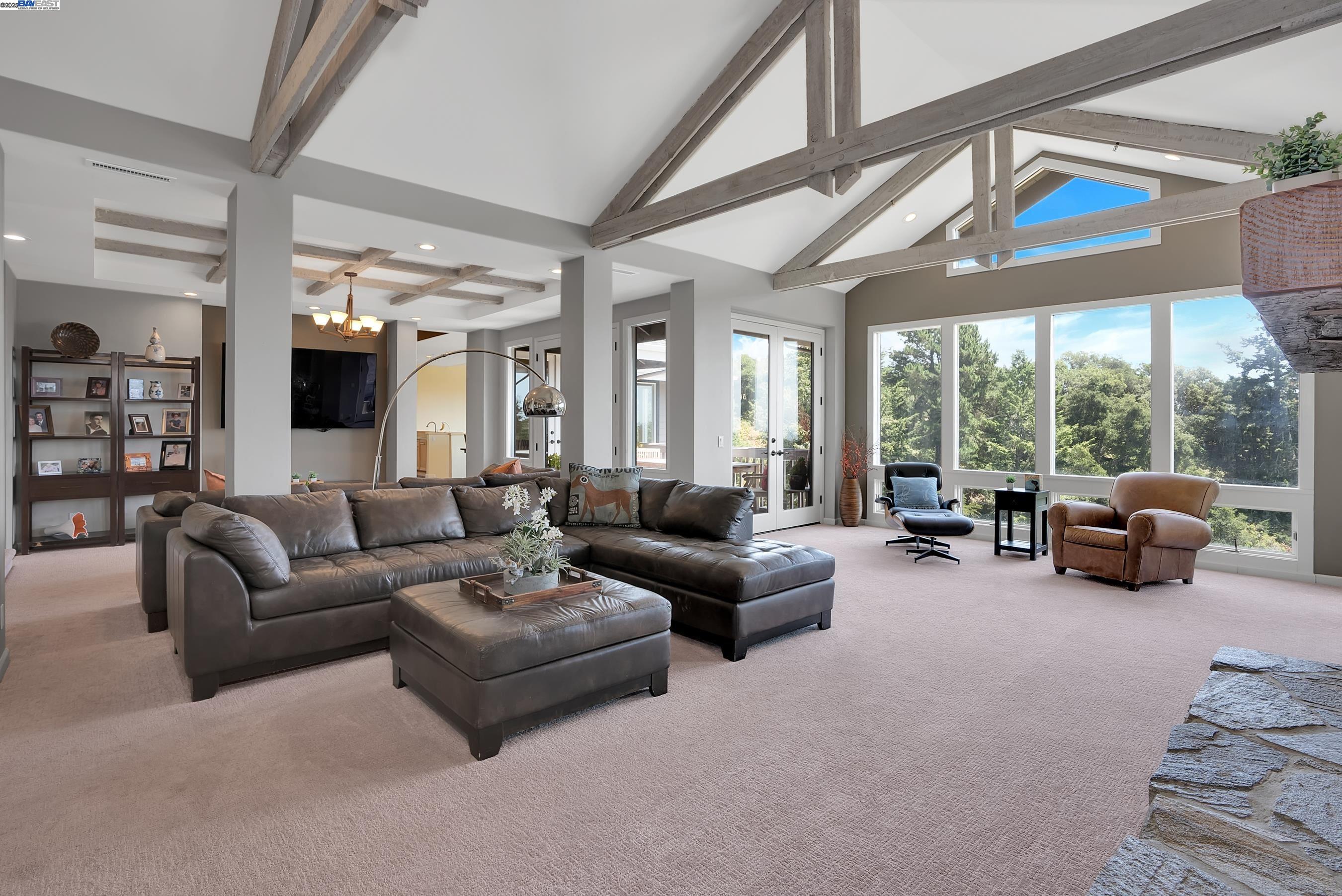 Detail Gallery Image 17 of 60 For 905 Moon Valley Ranch Rd, Watsonville,  CA 95076 - 5 Beds | 4/1 Baths
