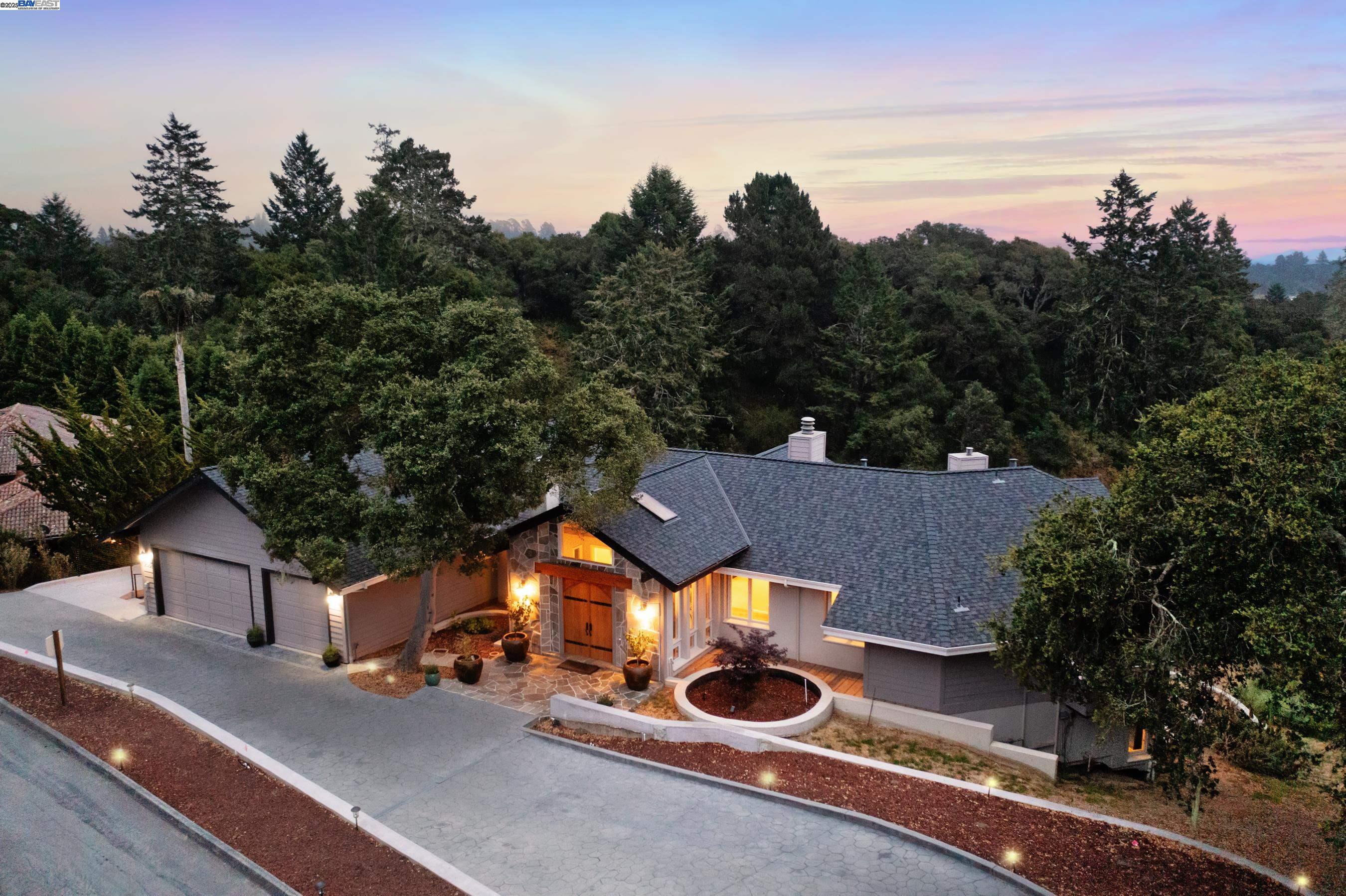Detail Gallery Image 3 of 60 For 905 Moon Valley Ranch Rd, Watsonville,  CA 95076 - 5 Beds | 4/1 Baths