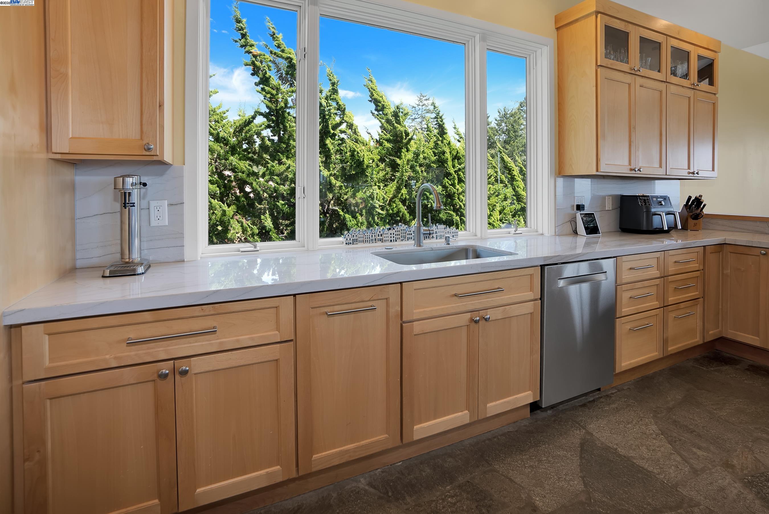Detail Gallery Image 30 of 60 For 905 Moon Valley Ranch Rd, Watsonville,  CA 95076 - 5 Beds | 4/1 Baths