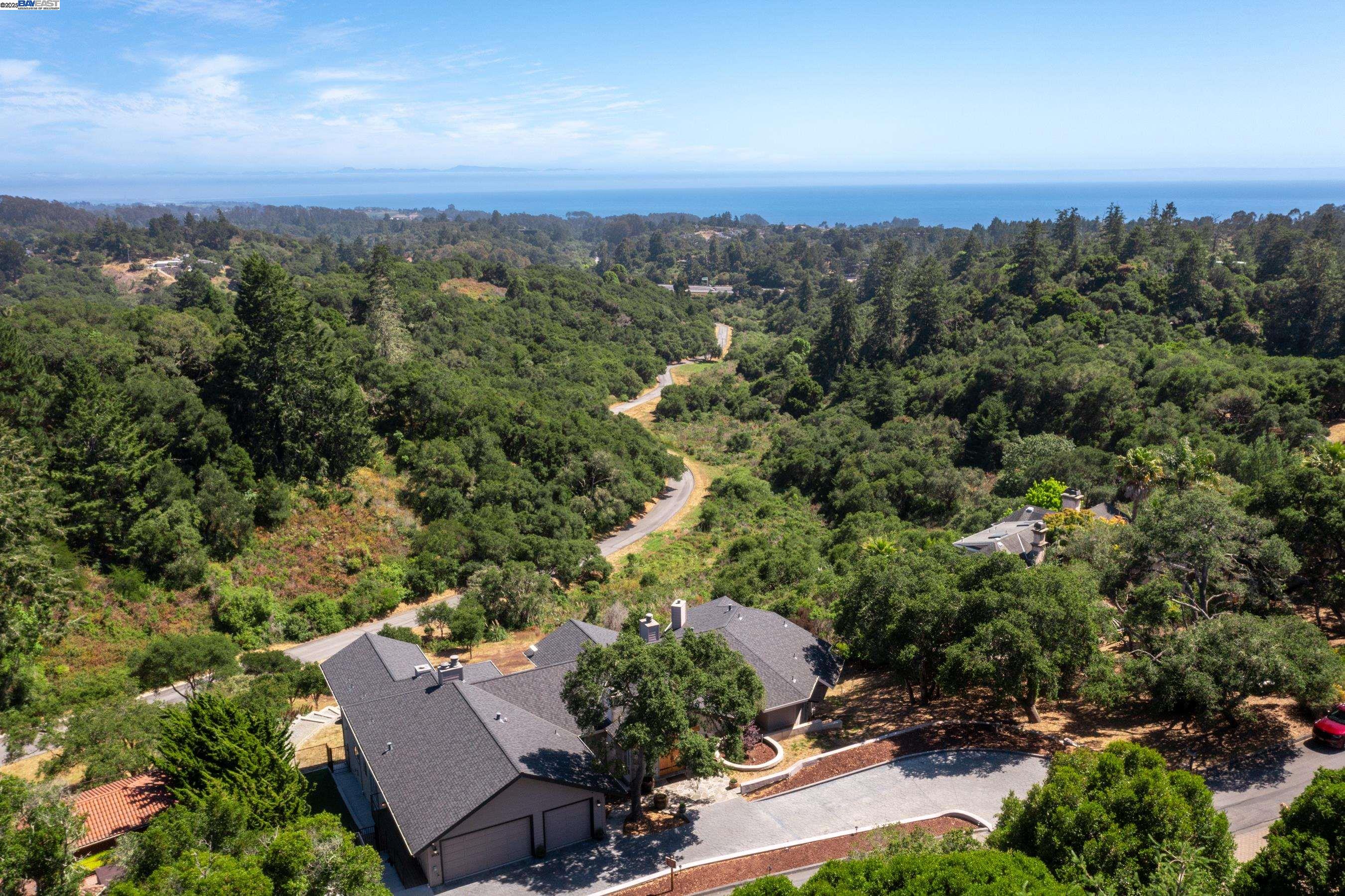 Detail Gallery Image 5 of 60 For 905 Moon Valley Ranch Rd, Watsonville,  CA 95076 - 5 Beds | 4/1 Baths