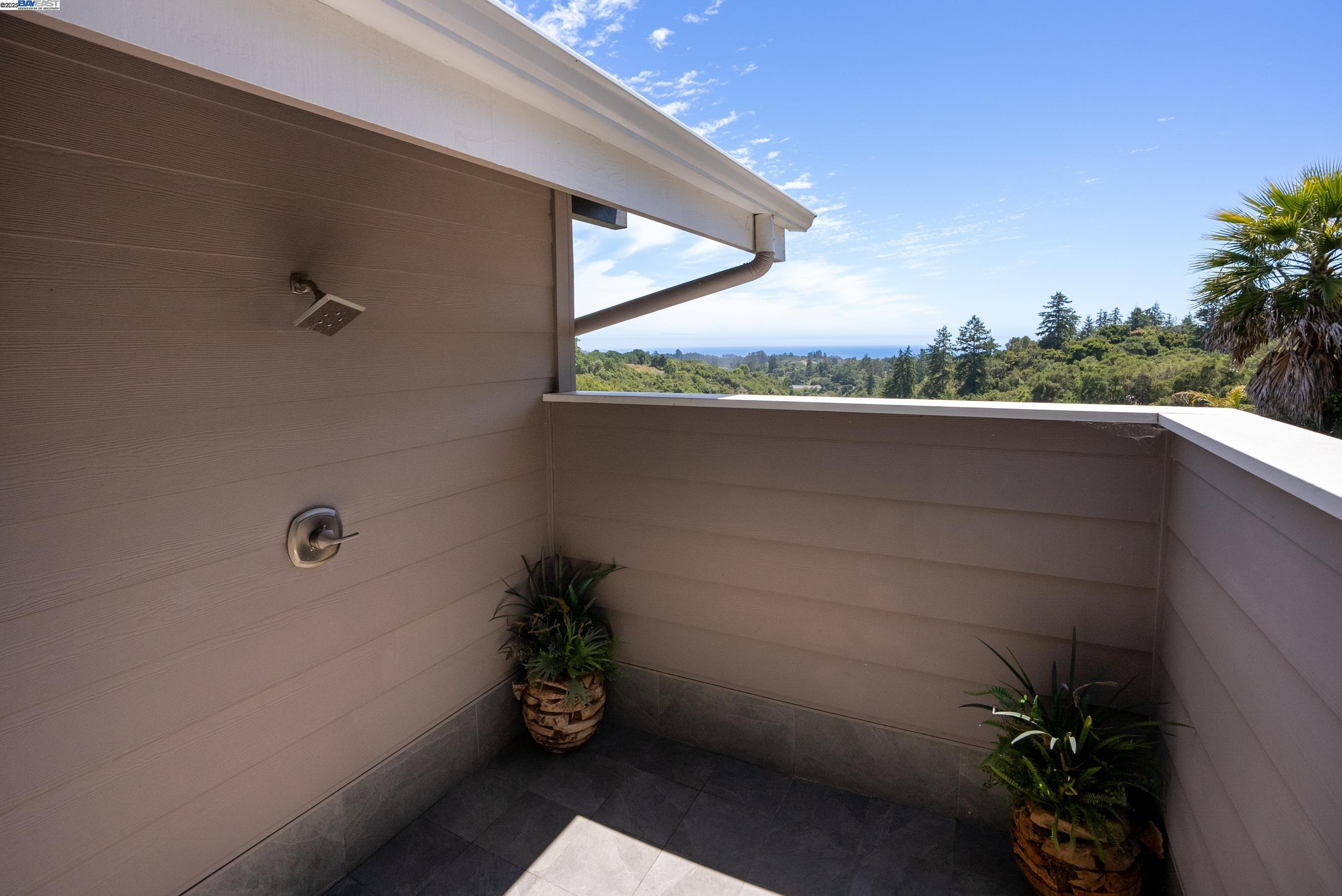 Detail Gallery Image 42 of 60 For 905 Moon Valley Ranch Rd, Watsonville,  CA 95076 - 5 Beds | 4/1 Baths