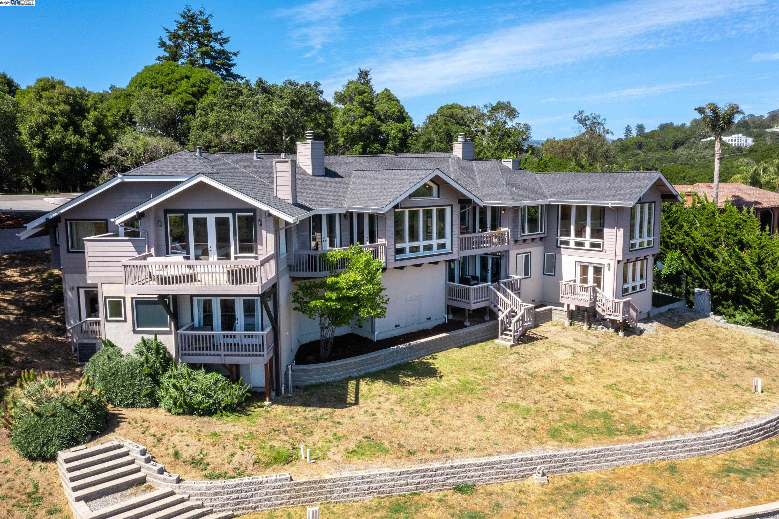 Detail Gallery Image 8 of 60 For 905 Moon Valley Ranch Rd, Watsonville,  CA 95076 - 5 Beds | 4/1 Baths