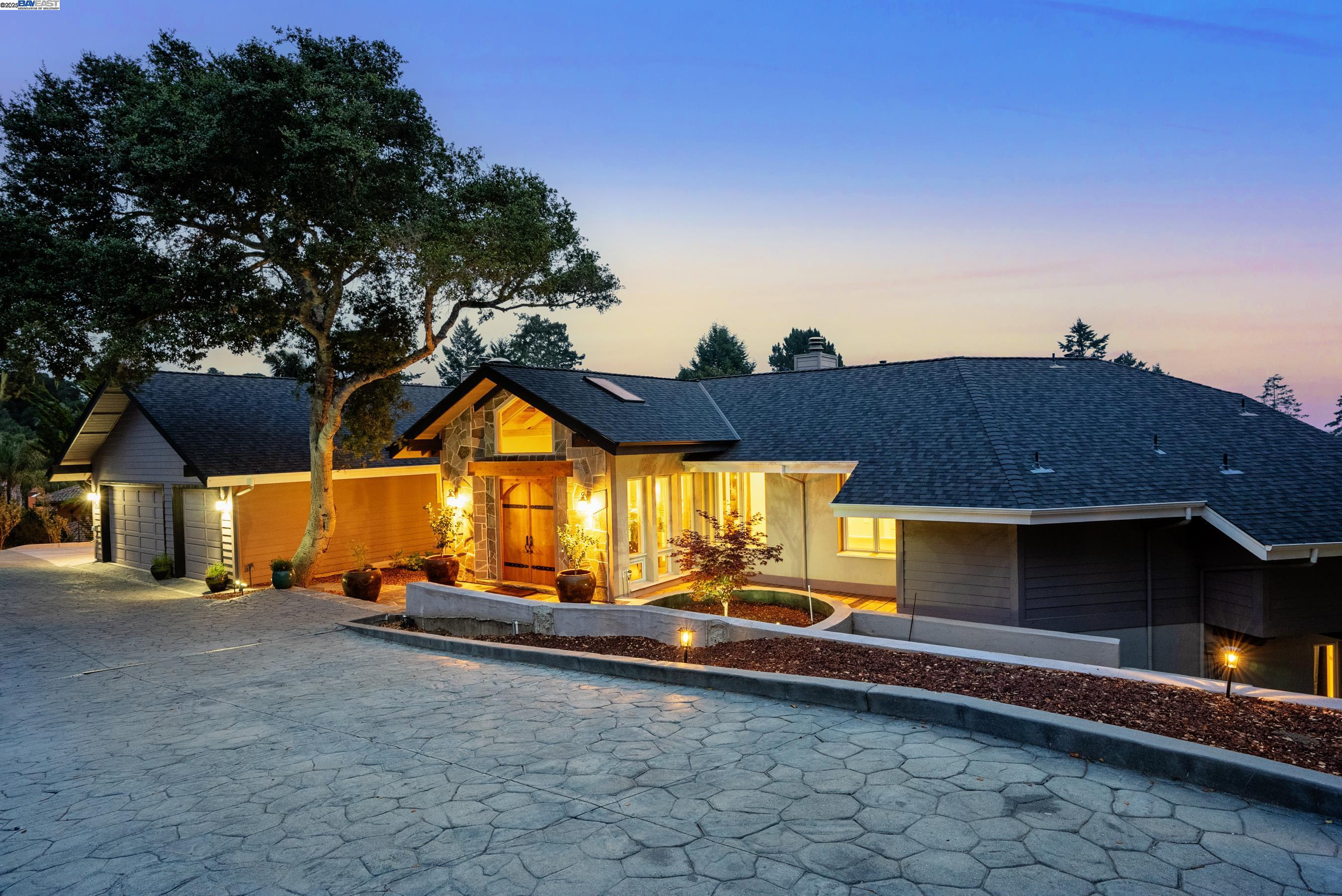 Detail Gallery Image 9 of 60 For 905 Moon Valley Ranch Rd, Watsonville,  CA 95076 - 5 Beds | 4/1 Baths