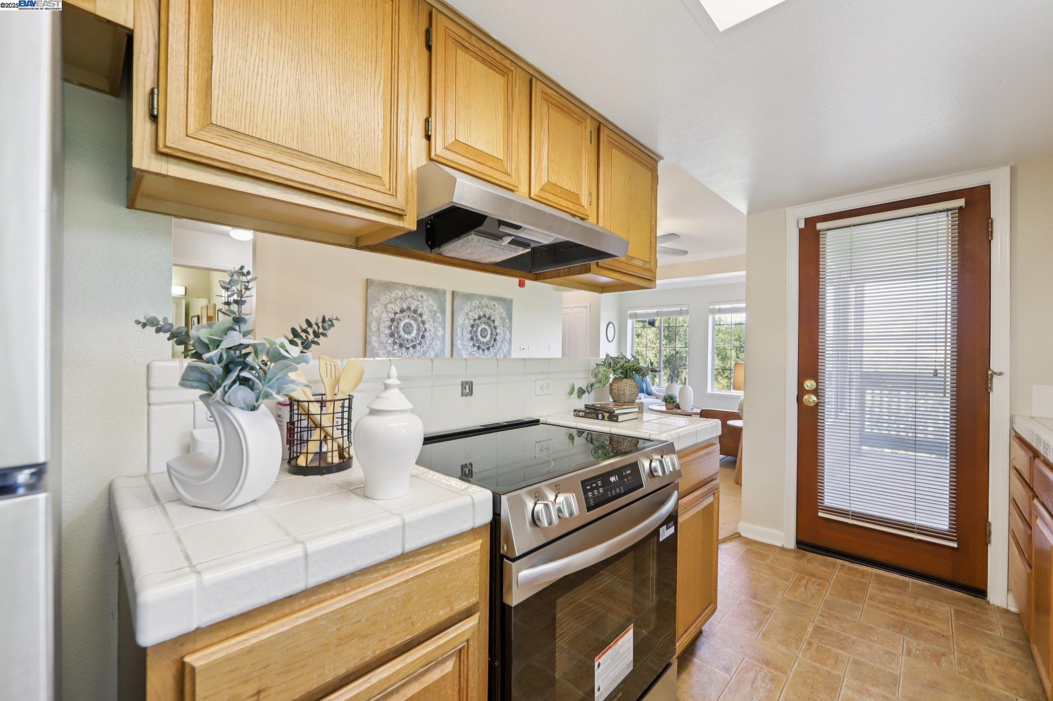 Photo #11: 41104572 Listing: Photo #11