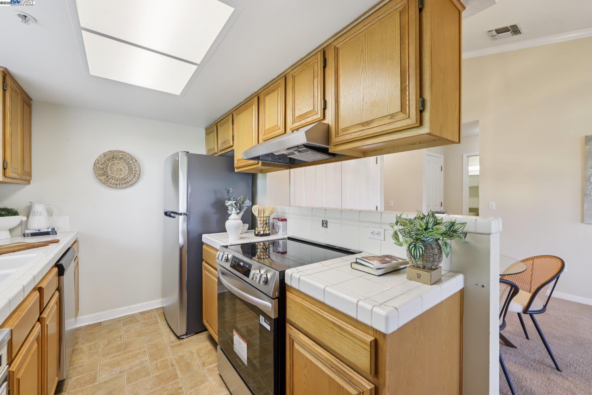 Photo #12: 41104572 Listing: Photo #12