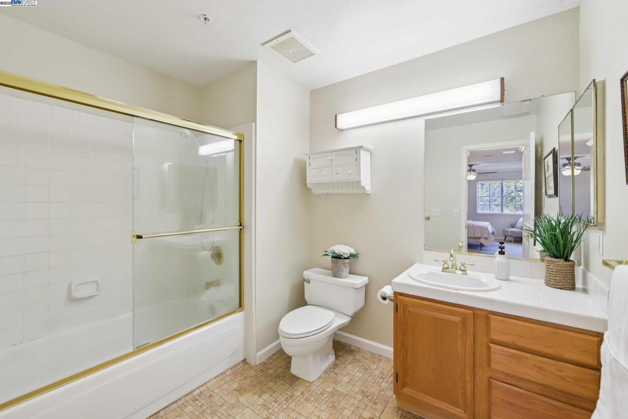 Photo #18: 41104572 Listing: Photo #18