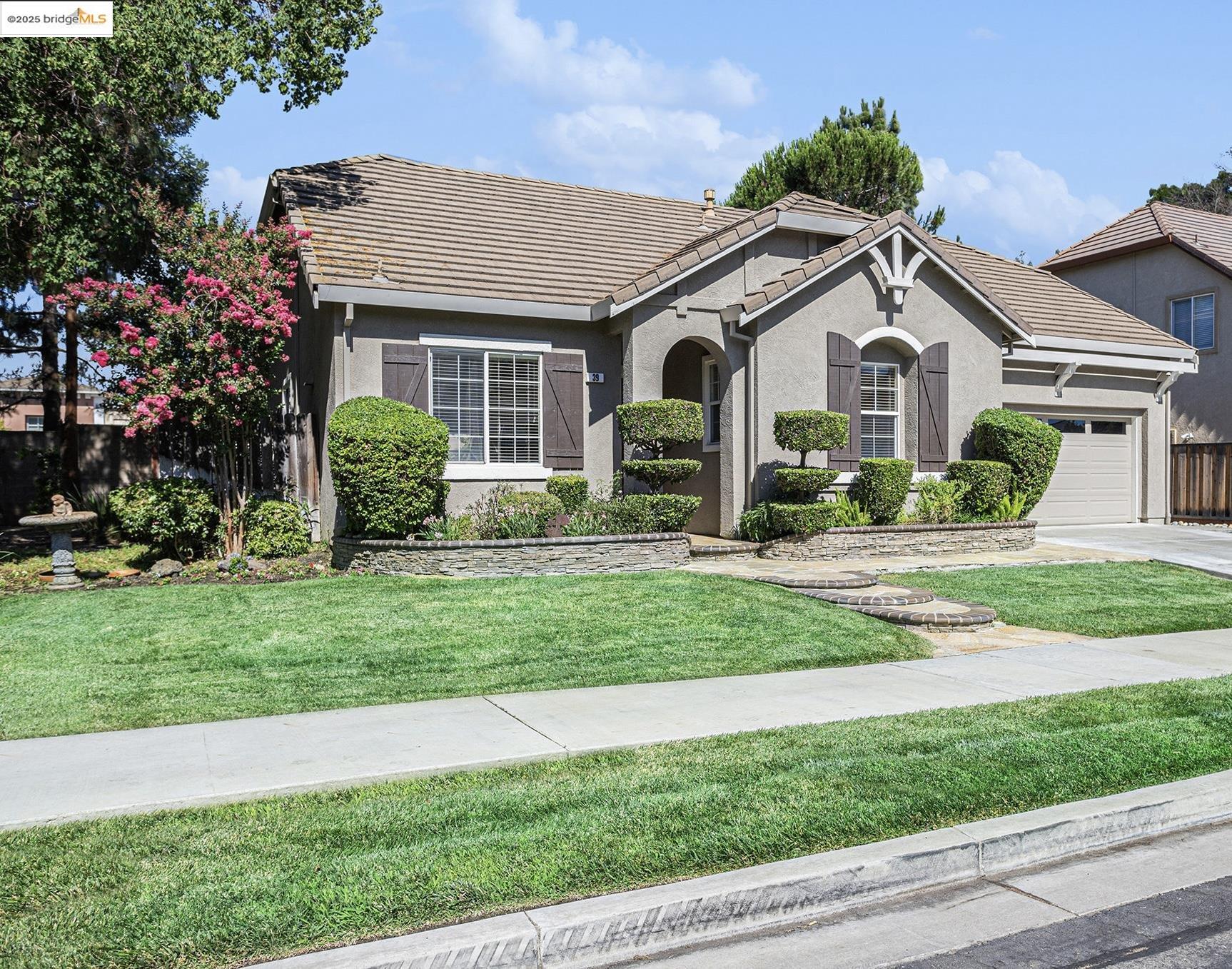 Detail Gallery Image 2 of 27 For 39 Tradition Way, Brentwood,  CA 94513-6221 - 3 Beds | 2 Baths