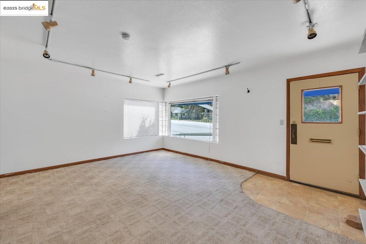 Detail Gallery Image 4 of 37 For 310 W Stockton St, Sonora,  CA 95370 - – Beds | – Baths