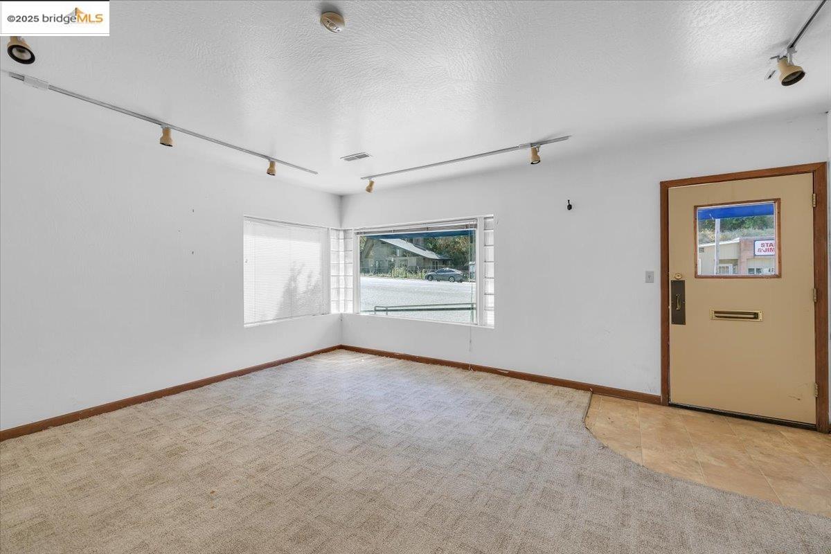 Detail Gallery Image 7 of 37 For 310 W Stockton St, Sonora,  CA 95370 - – Beds | – Baths