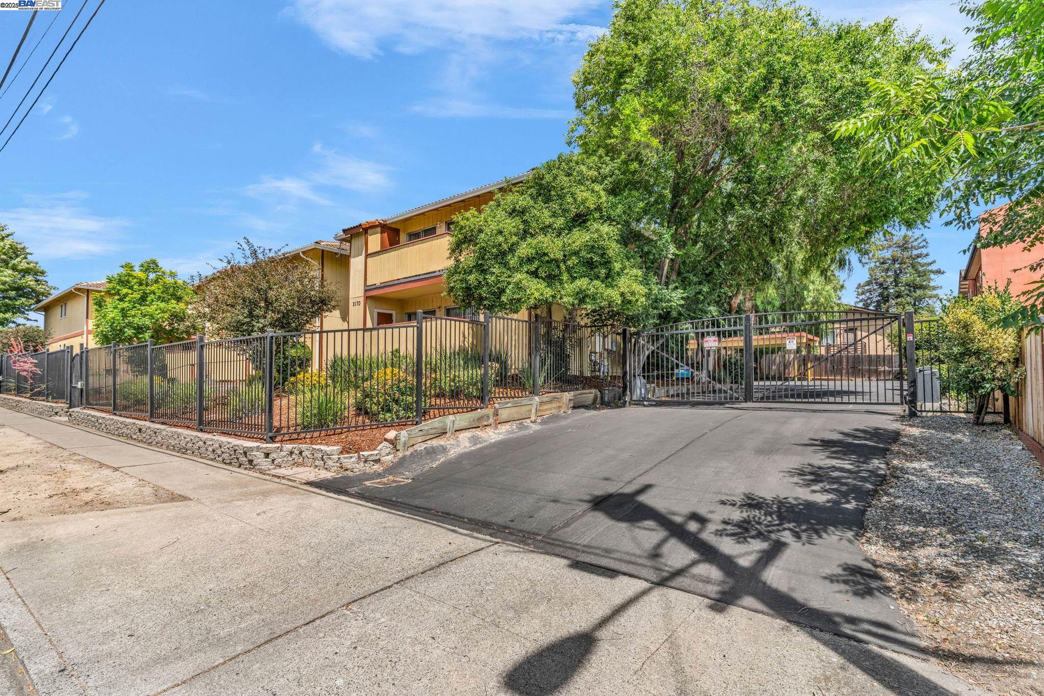 Detail Gallery Image 22 of 28 For 2170 Fremont St, Concord,  CA 94520 - – Beds | – Baths
