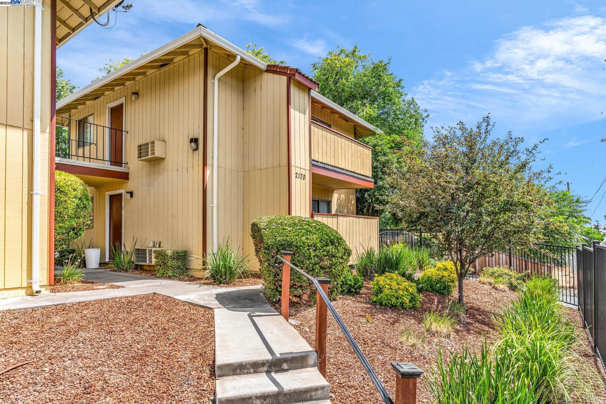 Detail Gallery Image 4 of 28 For 2170 Fremont St, Concord,  CA 94520 - – Beds | – Baths
