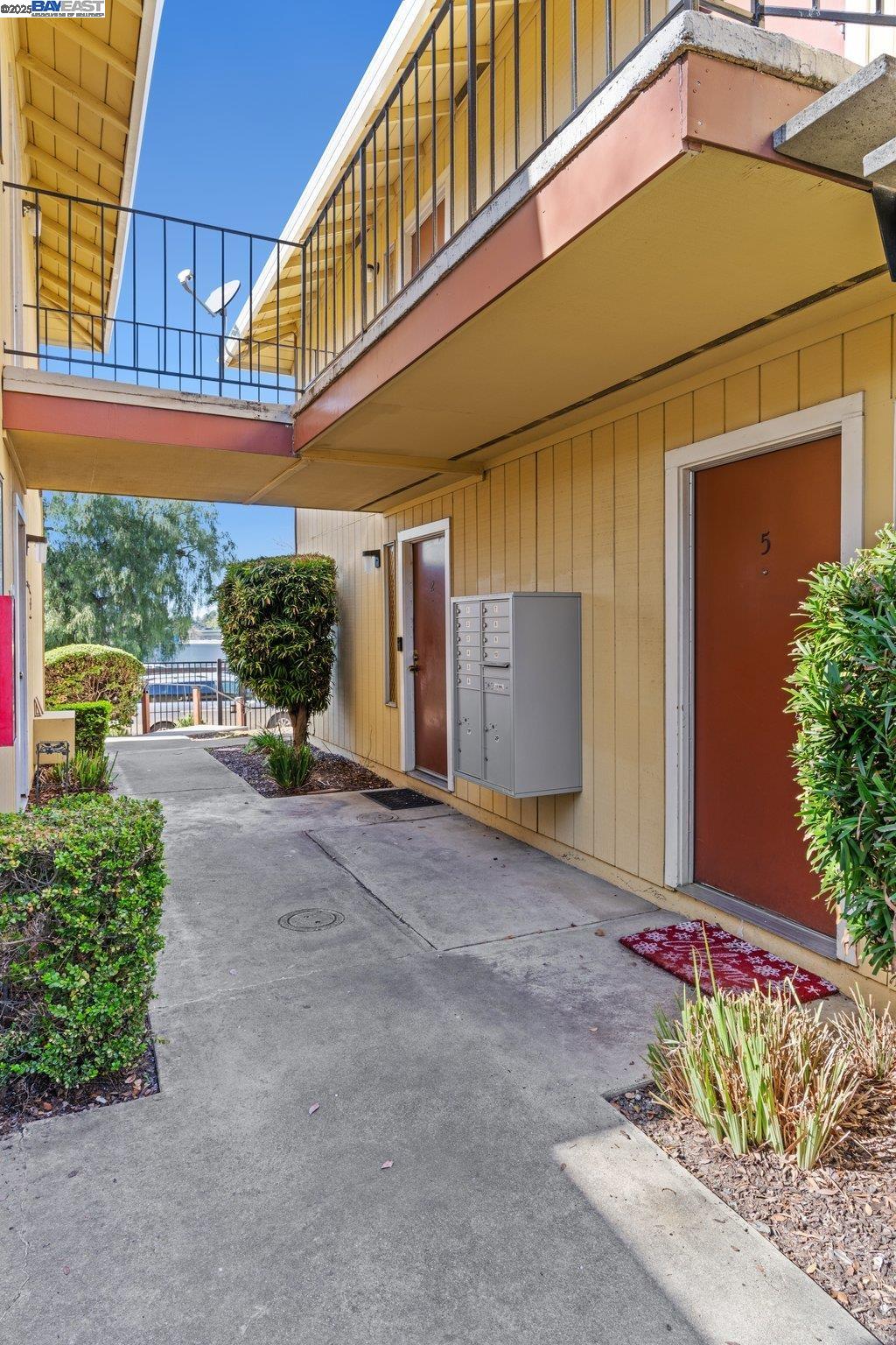 Detail Gallery Image 10 of 28 For 2170 Fremont St, Concord,  CA 94520 - – Beds | – Baths