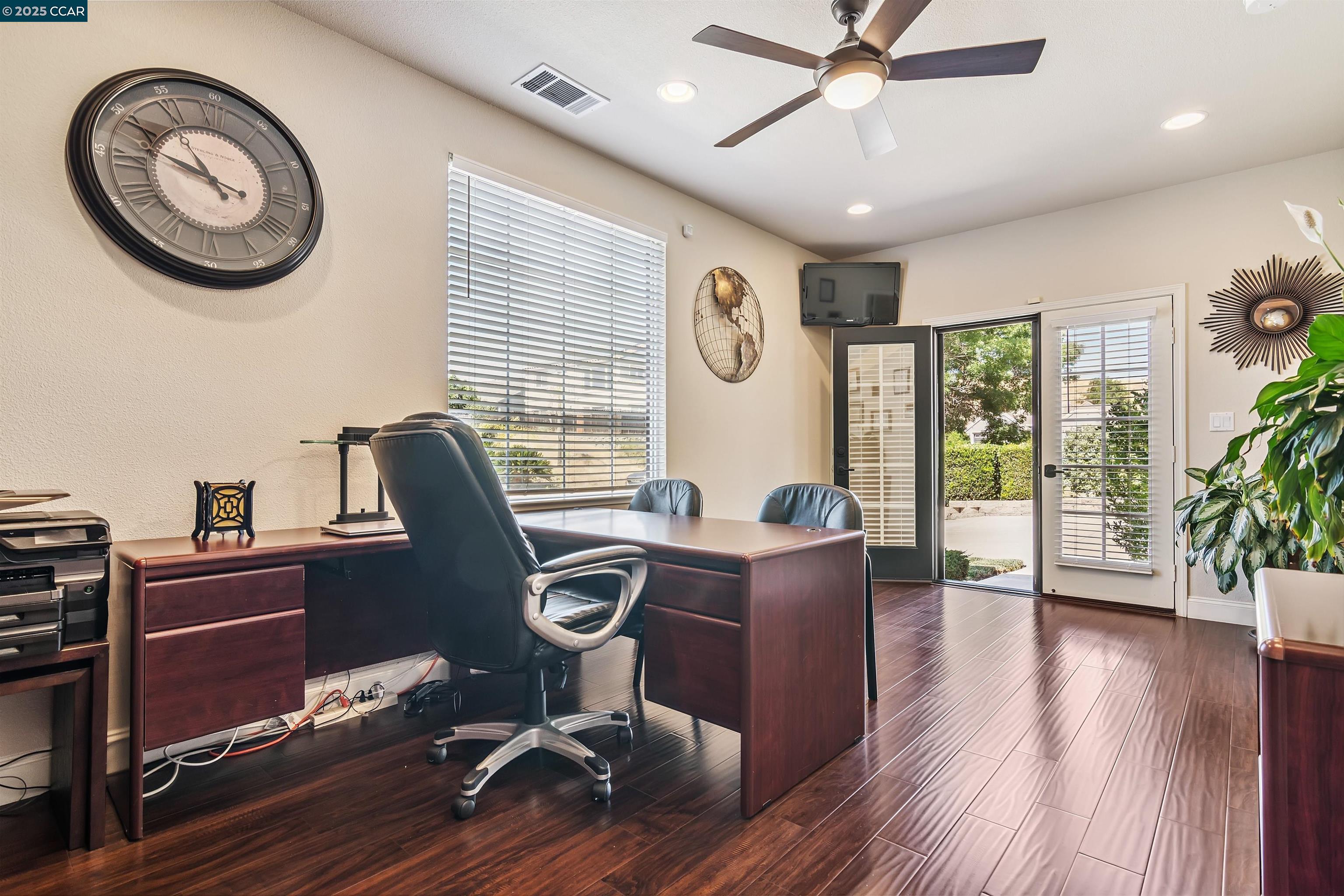 Detail Gallery Image 12 of 44 For 4843 Cushendall Way, Antioch,  CA 94531 - 4 Beds | 3 Baths