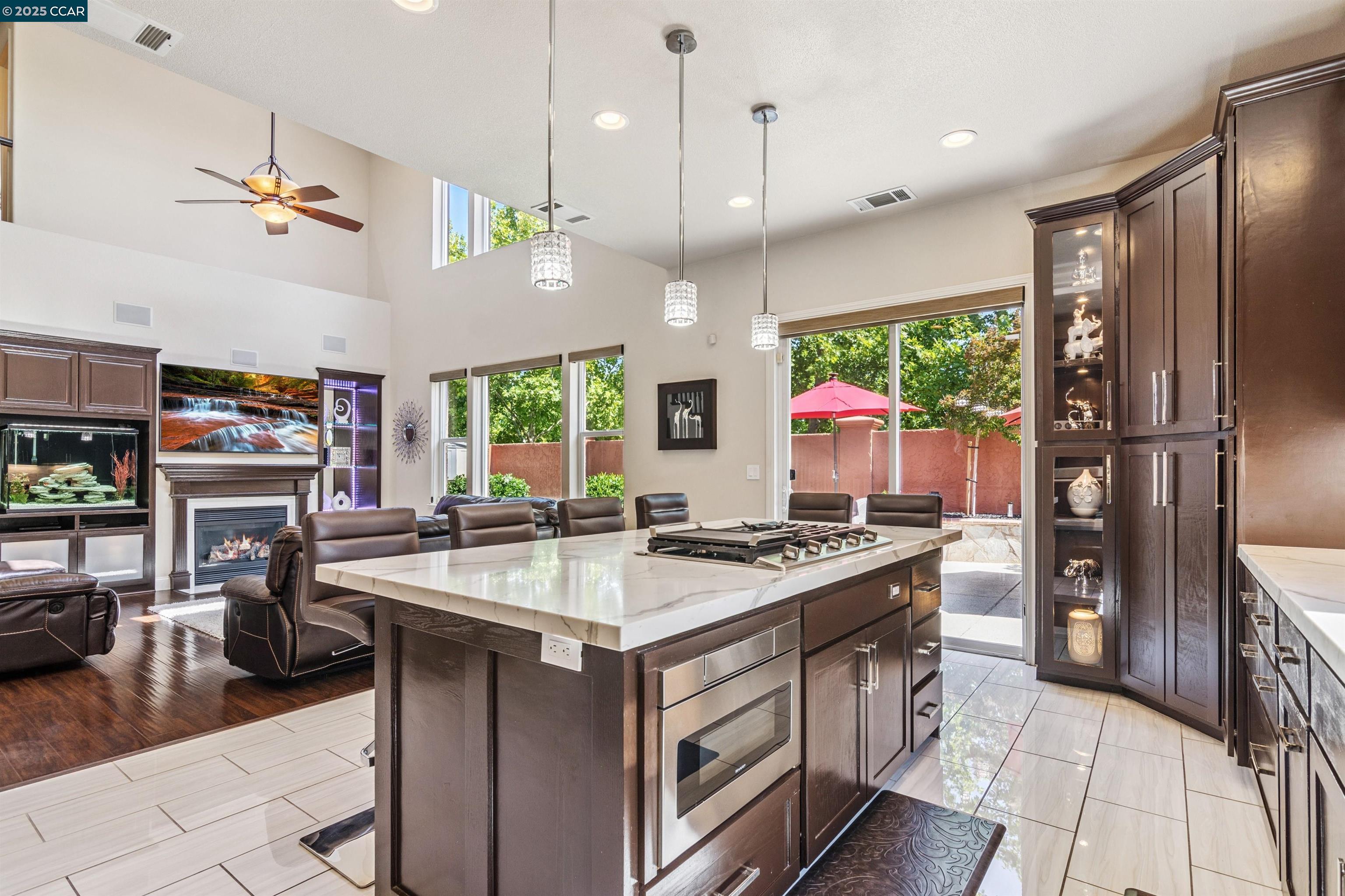 Detail Gallery Image 14 of 44 For 4843 Cushendall Way, Antioch,  CA 94531 - 4 Beds | 3 Baths