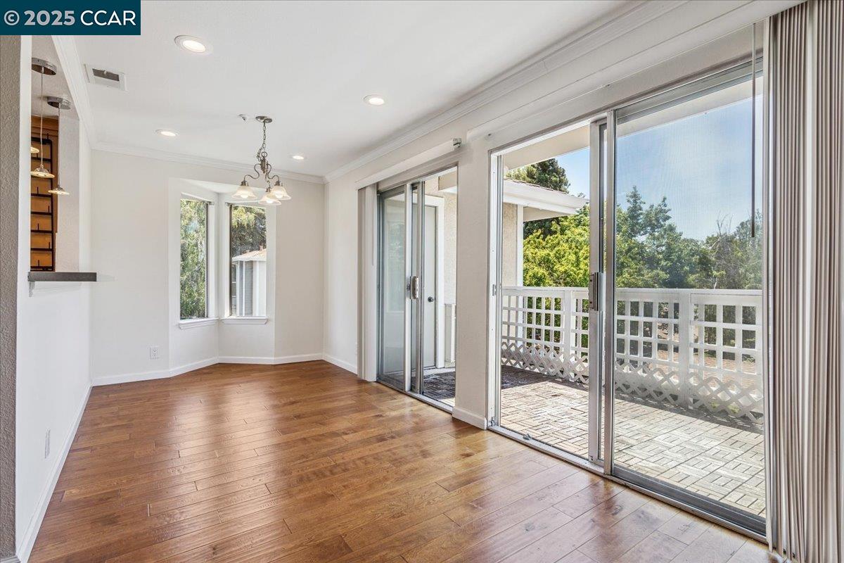Detail Gallery Image 11 of 31 For 2607 Oak Rd #F,  Walnut Creek,  CA 94597 - 2 Beds | 1 Baths
