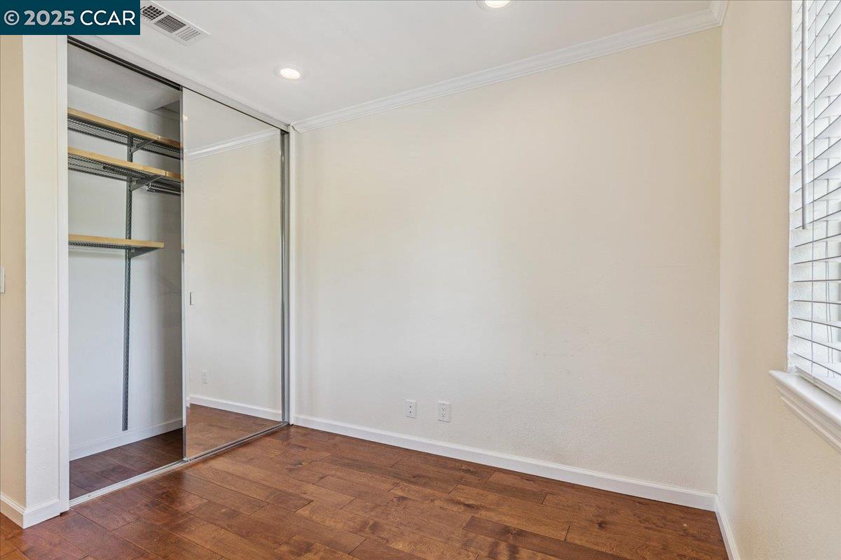 Detail Gallery Image 18 of 31 For 2607 Oak Rd #F,  Walnut Creek,  CA 94597 - 2 Beds | 1 Baths
