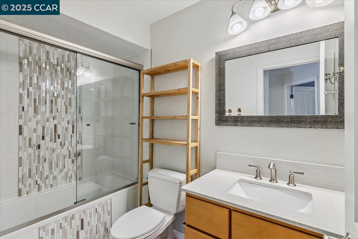 Detail Gallery Image 19 of 31 For 2607 Oak Rd #F,  Walnut Creek,  CA 94597 - 2 Beds | 1 Baths