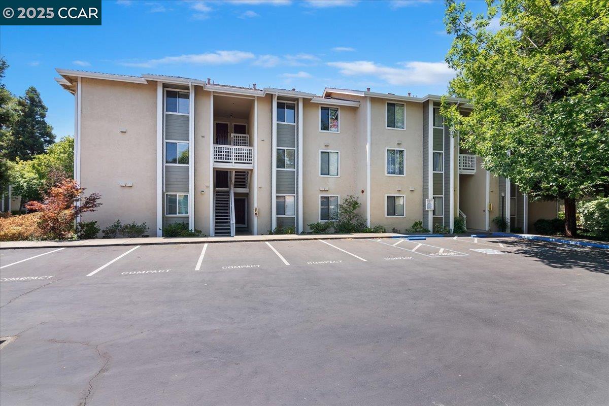 Detail Gallery Image 25 of 31 For 2607 Oak Rd #F,  Walnut Creek,  CA 94597 - 2 Beds | 1 Baths