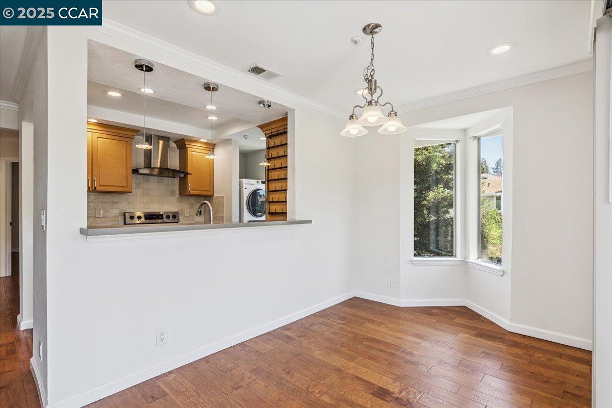 Detail Gallery Image 10 of 31 For 2607 Oak Rd #F,  Walnut Creek,  CA 94597 - 2 Beds | 1 Baths