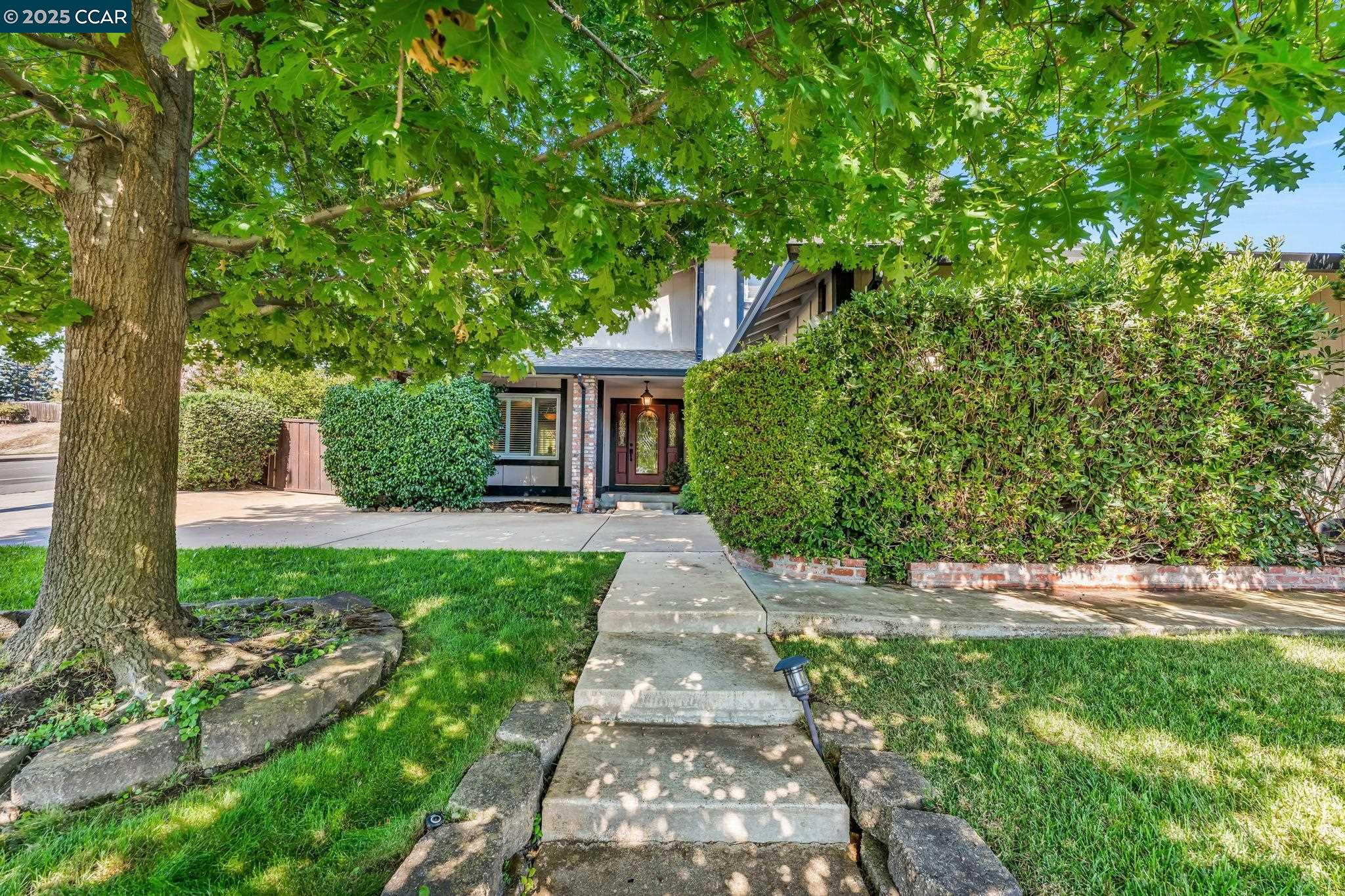 Detail Gallery Image 1 of 1 For 66 Midhill Rd, Martinez,  CA 94553 - 4 Beds | 3 Baths