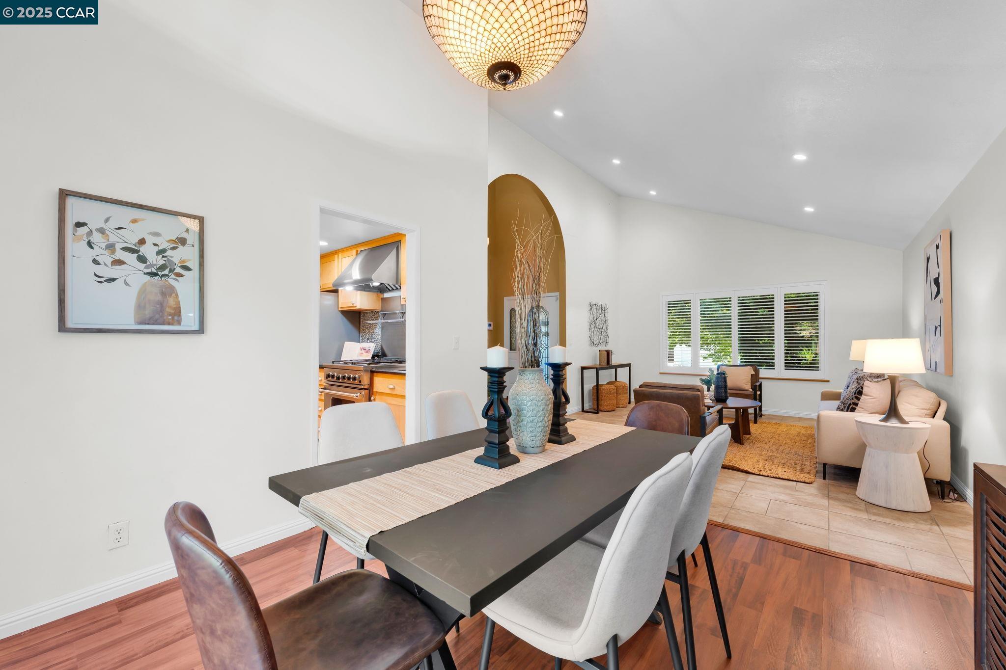 Detail Gallery Image 12 of 54 For 66 Midhill Rd, Martinez,  CA 94553 - 4 Beds | 3 Baths