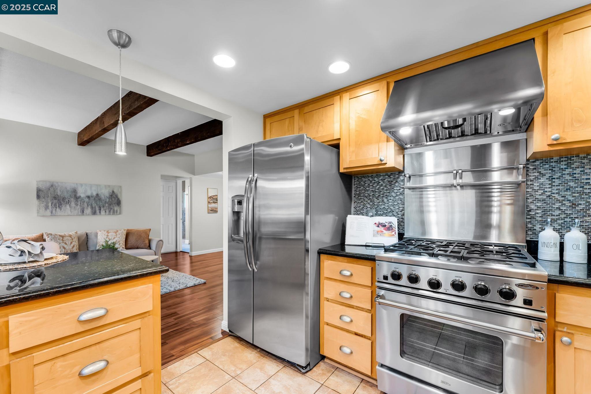 Detail Gallery Image 15 of 54 For 66 Midhill Rd, Martinez,  CA 94553 - 4 Beds | 3 Baths