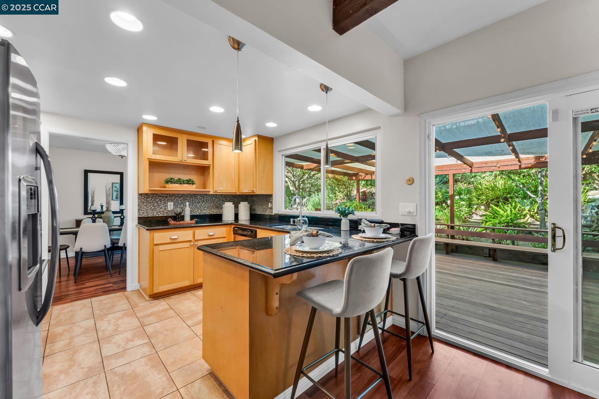 Detail Gallery Image 19 of 54 For 66 Midhill Rd, Martinez,  CA 94553 - 4 Beds | 3 Baths