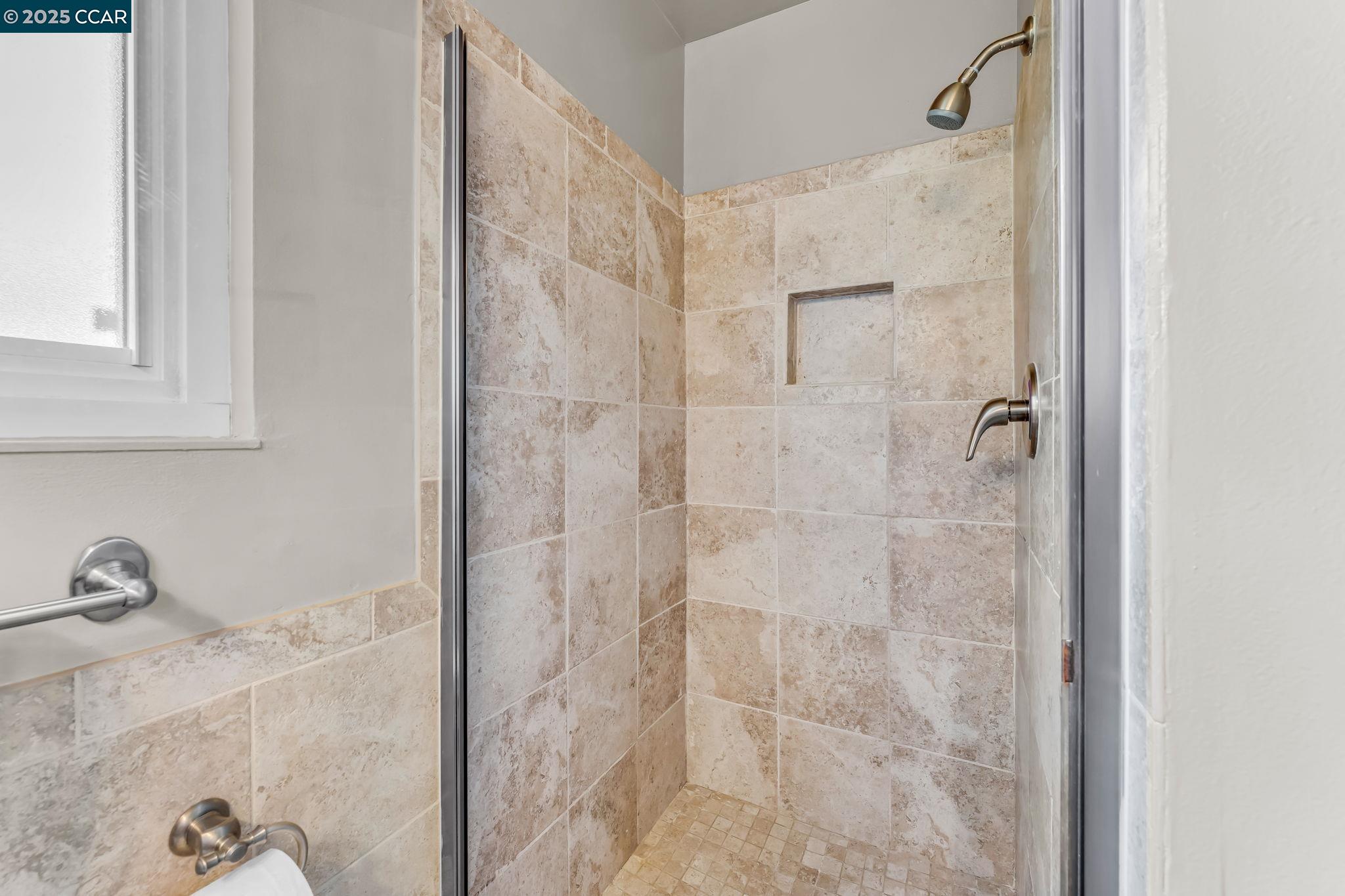 Detail Gallery Image 25 of 54 For 66 Midhill Rd, Martinez,  CA 94553 - 4 Beds | 3 Baths