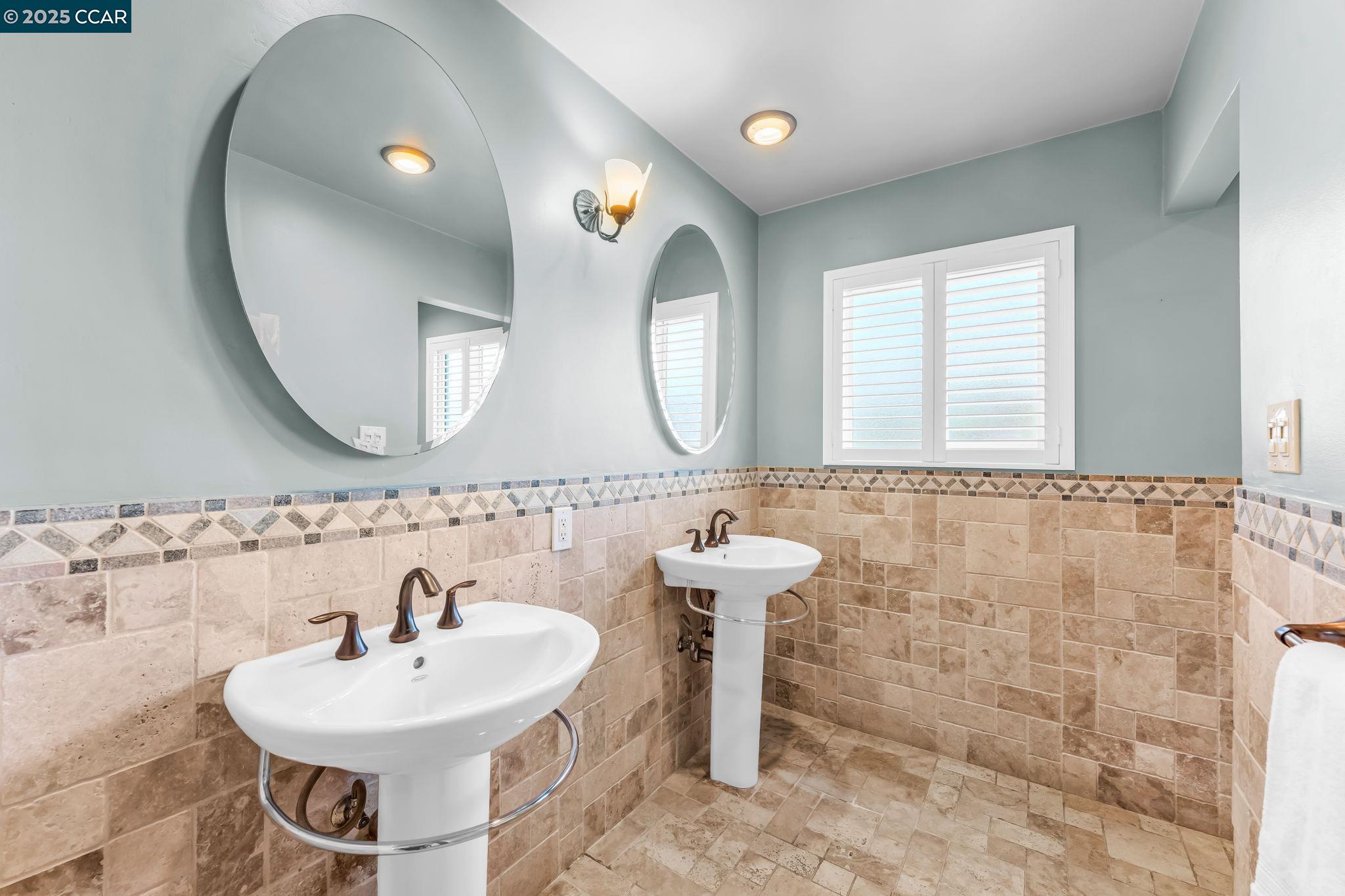 Detail Gallery Image 29 of 54 For 66 Midhill Rd, Martinez,  CA 94553 - 4 Beds | 3 Baths