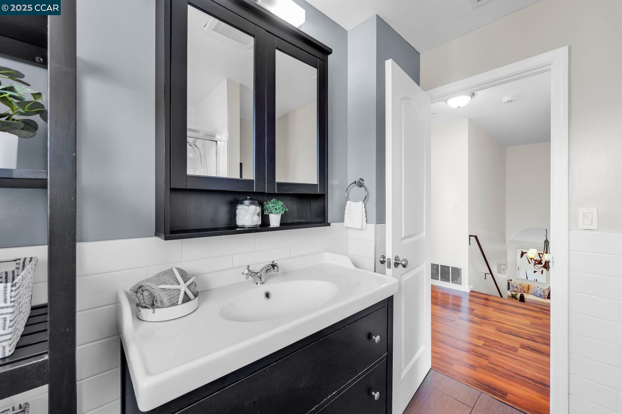 Detail Gallery Image 35 of 54 For 66 Midhill Rd, Martinez,  CA 94553 - 4 Beds | 3 Baths