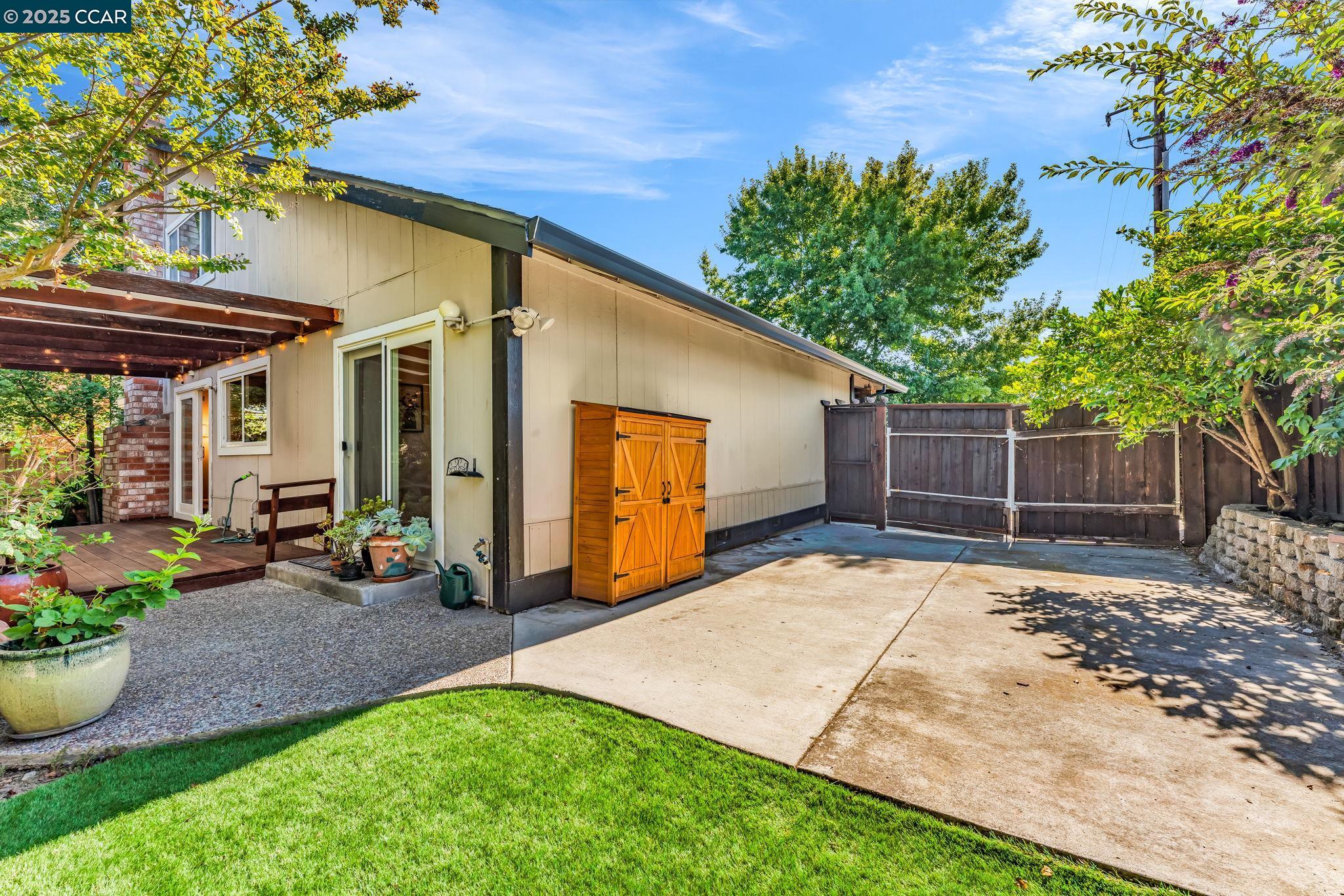 Detail Gallery Image 44 of 54 For 66 Midhill Rd, Martinez,  CA 94553 - 4 Beds | 3 Baths