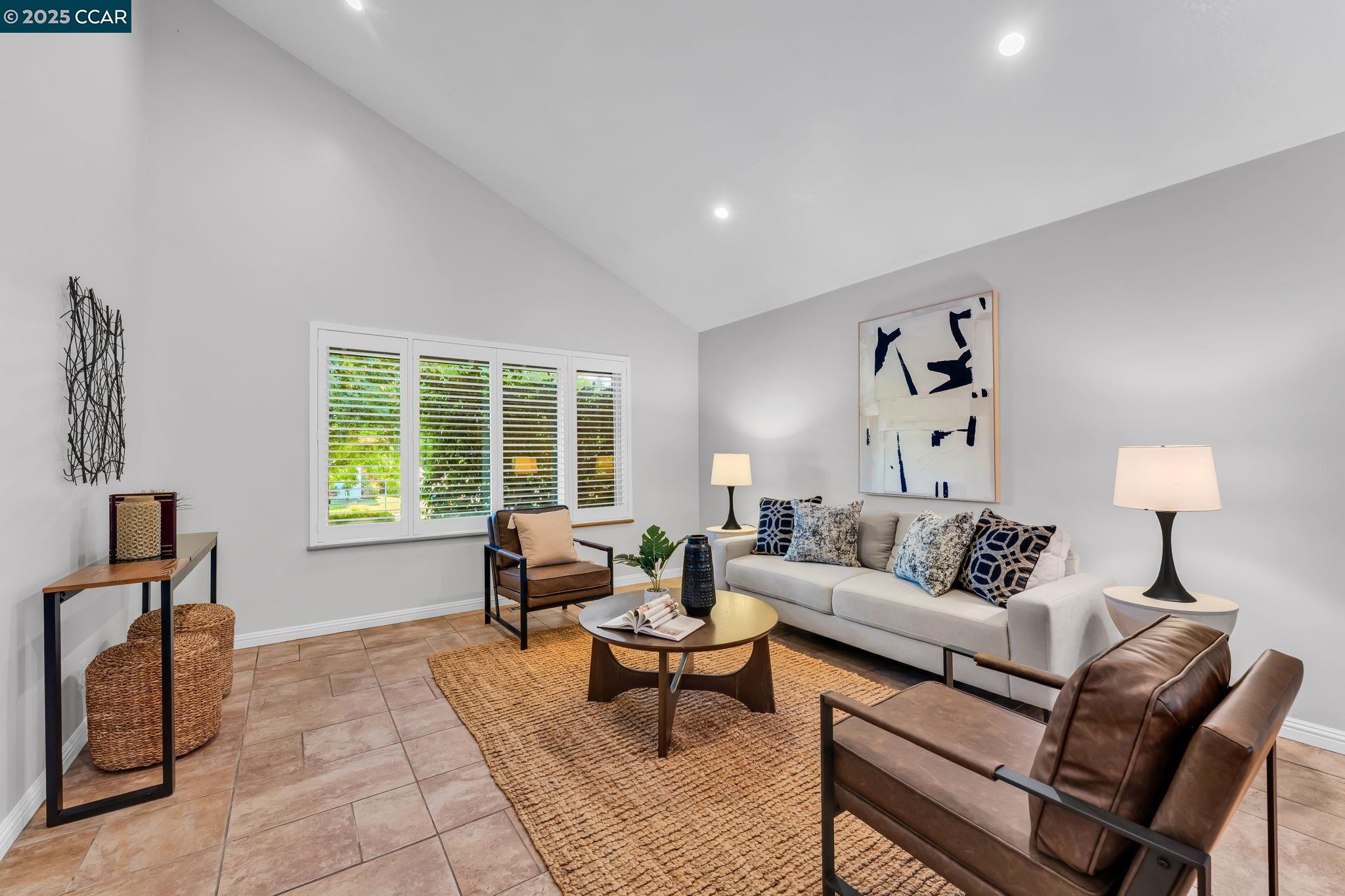 Detail Gallery Image 9 of 54 For 66 Midhill Rd, Martinez,  CA 94553 - 4 Beds | 3 Baths