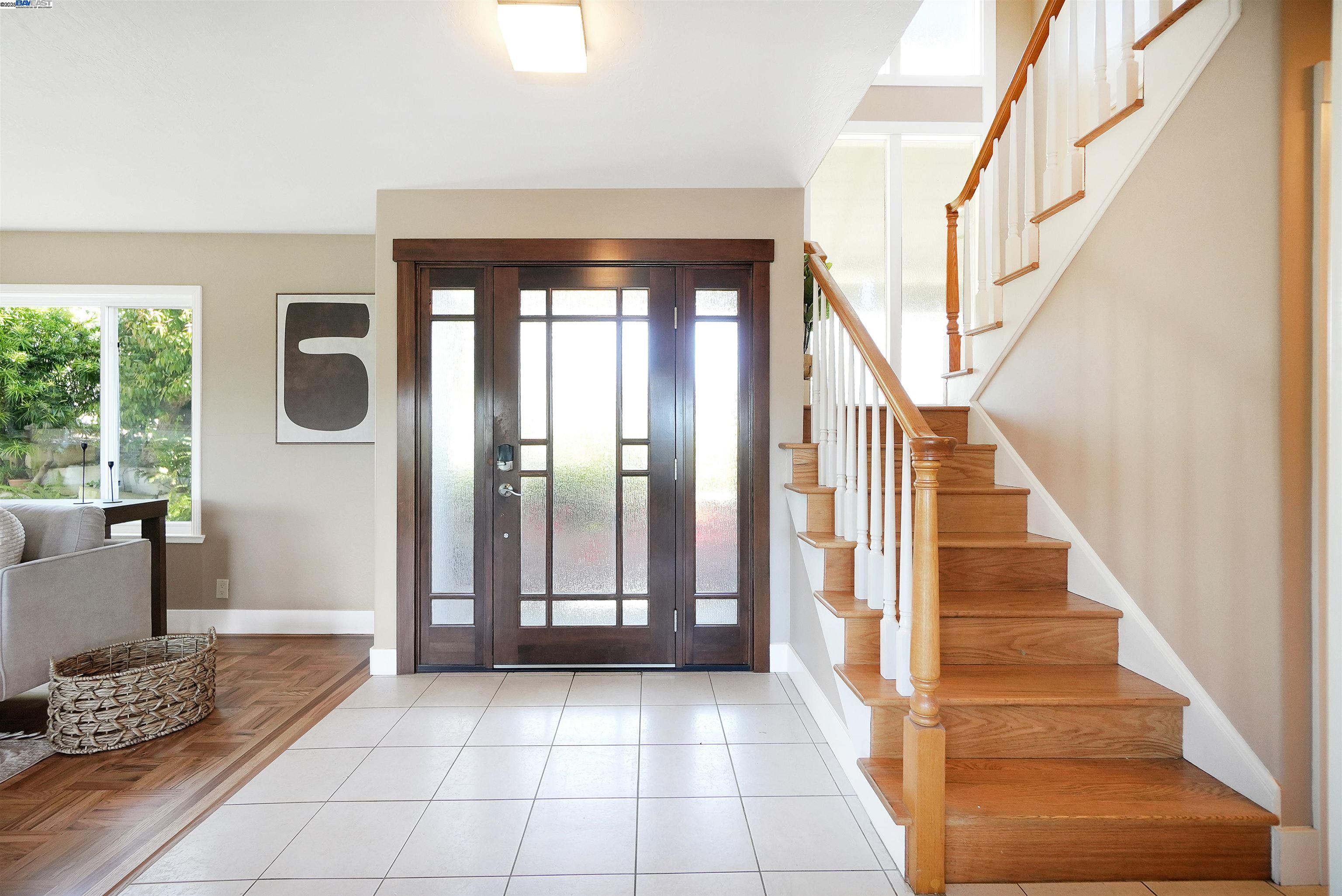 Detail Gallery Image 16 of 42 For 3218 Oakes Dr, Hayward,  CA 94542 - 5 Beds | 3/1 Baths