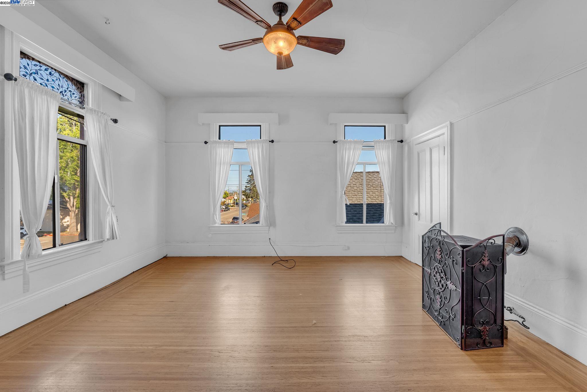 Detail Gallery Image 12 of 24 For 3014 Encinal Ave, Alameda,  CA 94501 - – Beds | – Baths