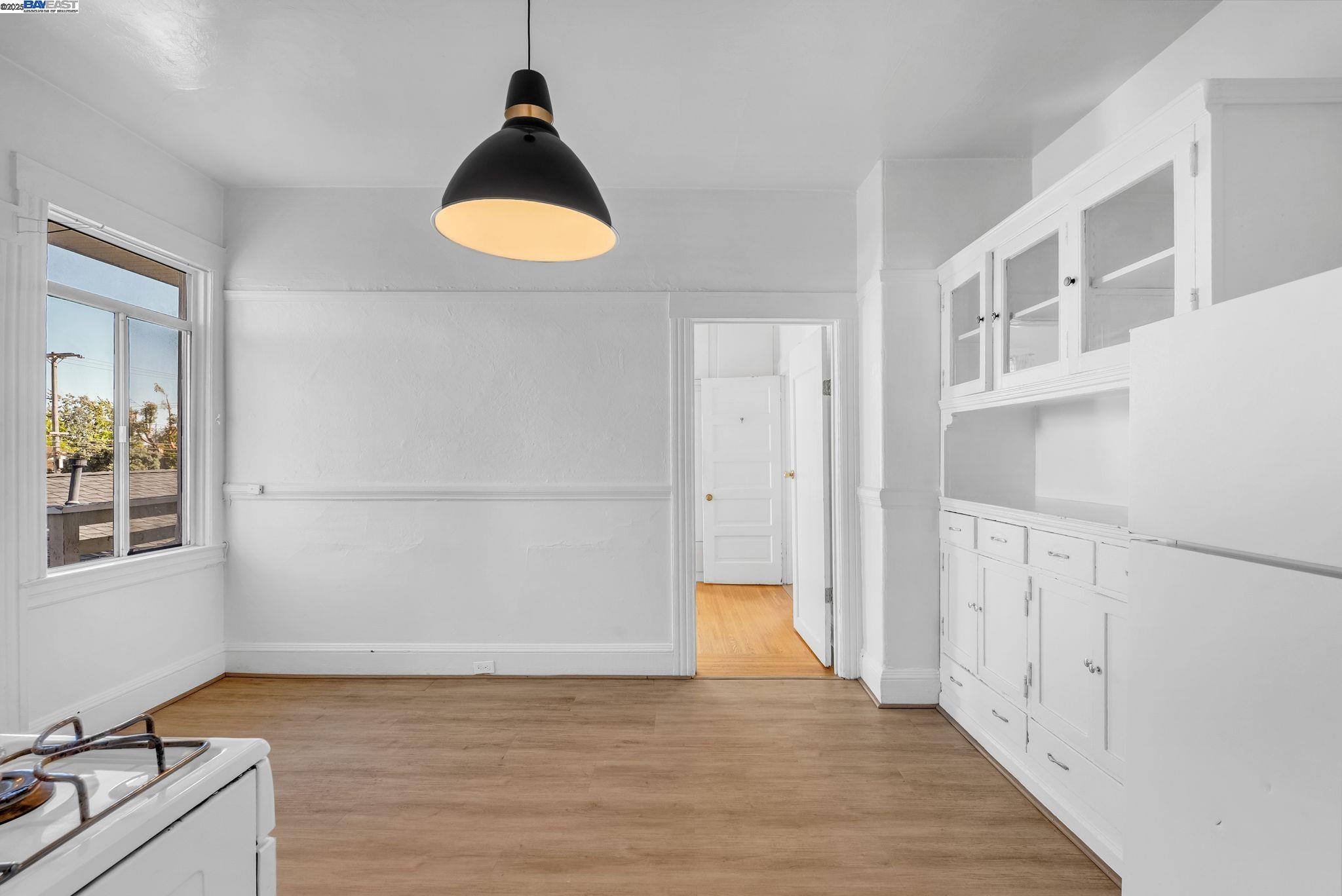 Detail Gallery Image 13 of 24 For 3014 Encinal Ave, Alameda,  CA 94501 - – Beds | – Baths