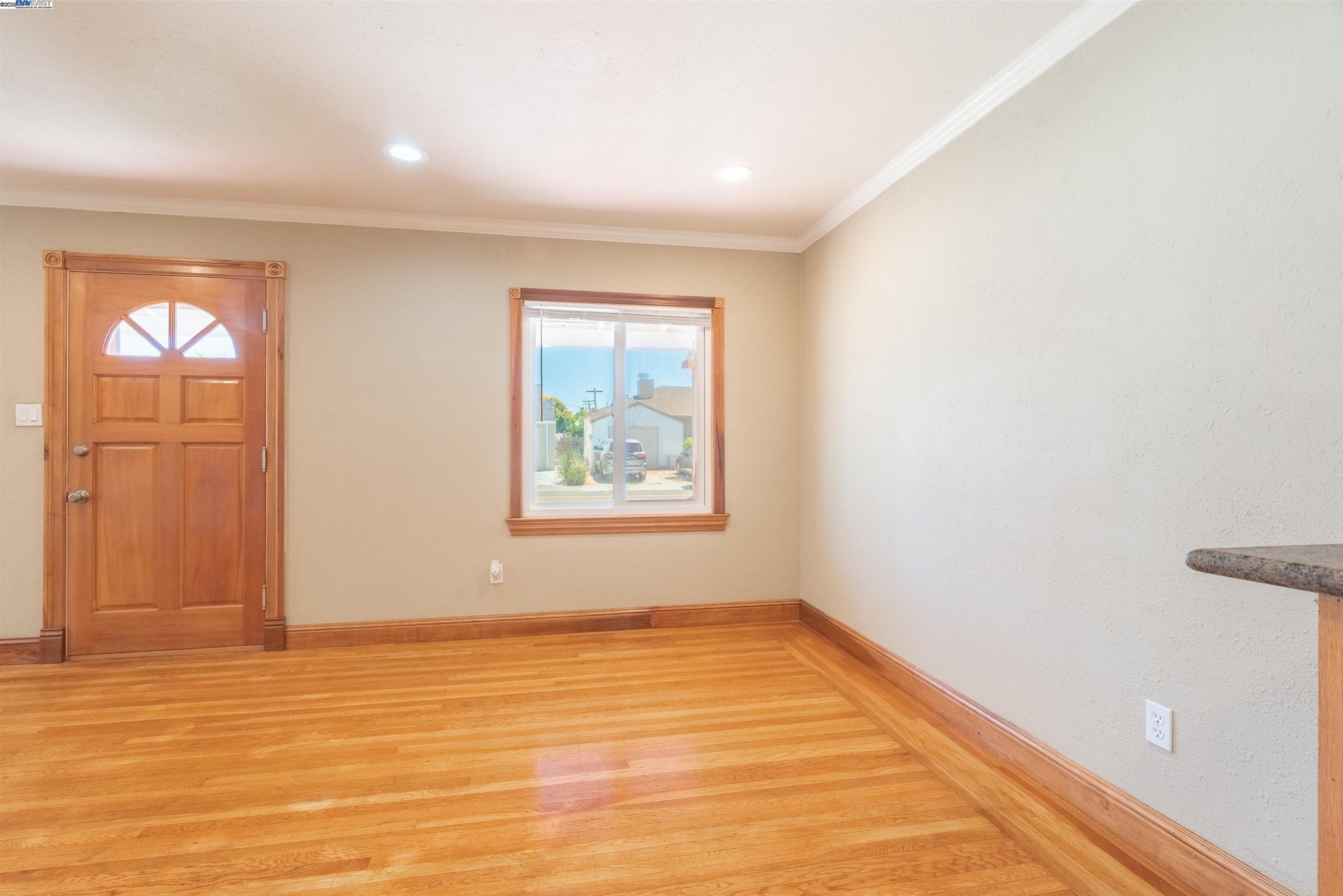 Detail Gallery Image 5 of 27 For 1119 Bockman Rd, San Lorenzo,  CA 94580 - 3 Beds | 2 Baths