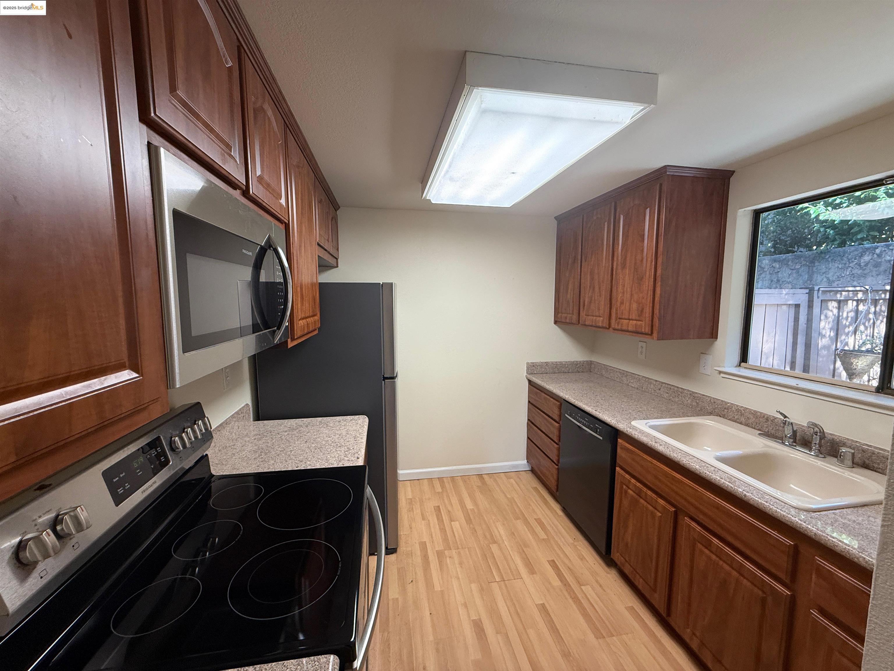 Photo #5: 41104585 Listing 